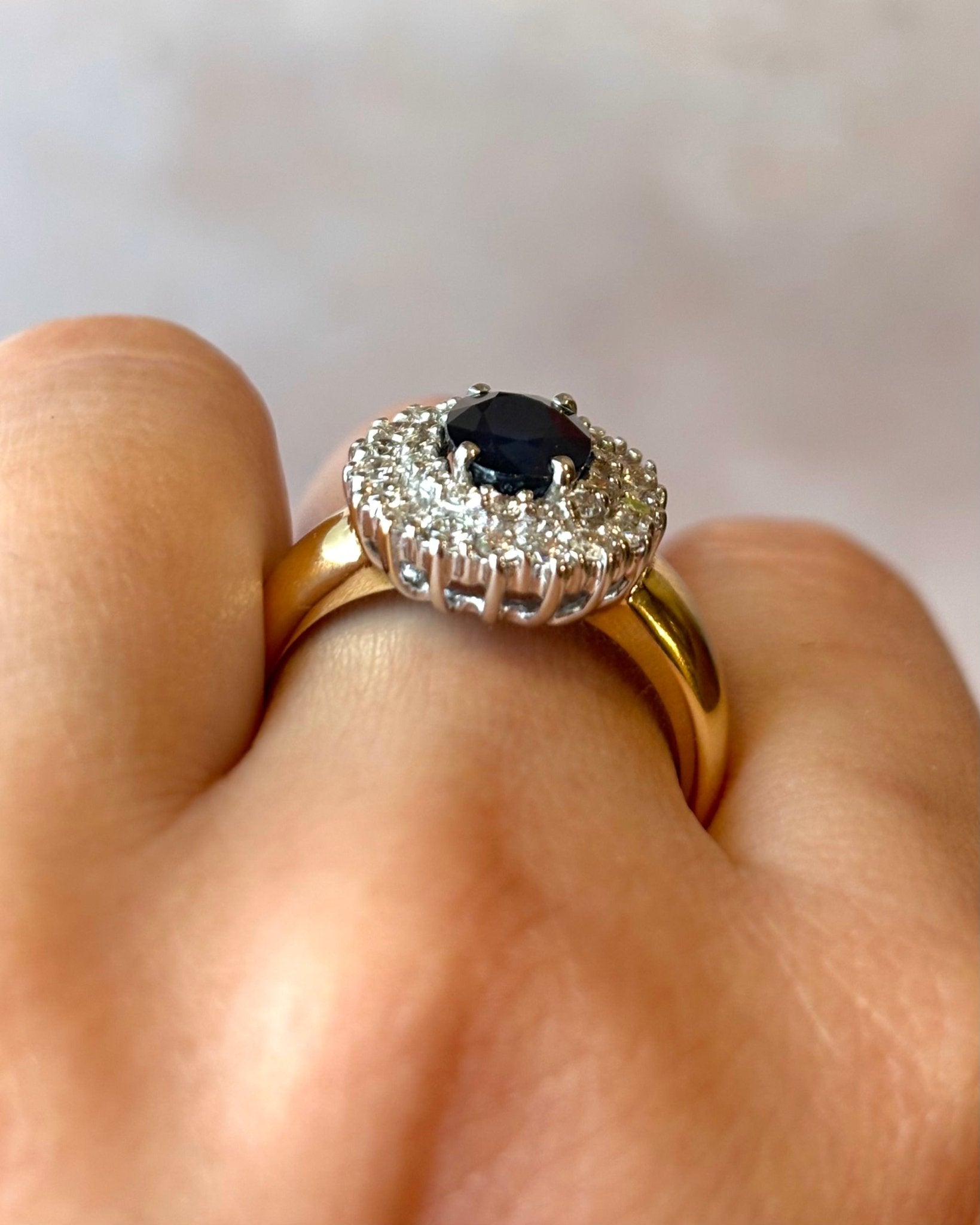 Bague Marguerite Saphir 1.75 carat & Diamants 0.51 carat "Estelle" - Elliade Paris