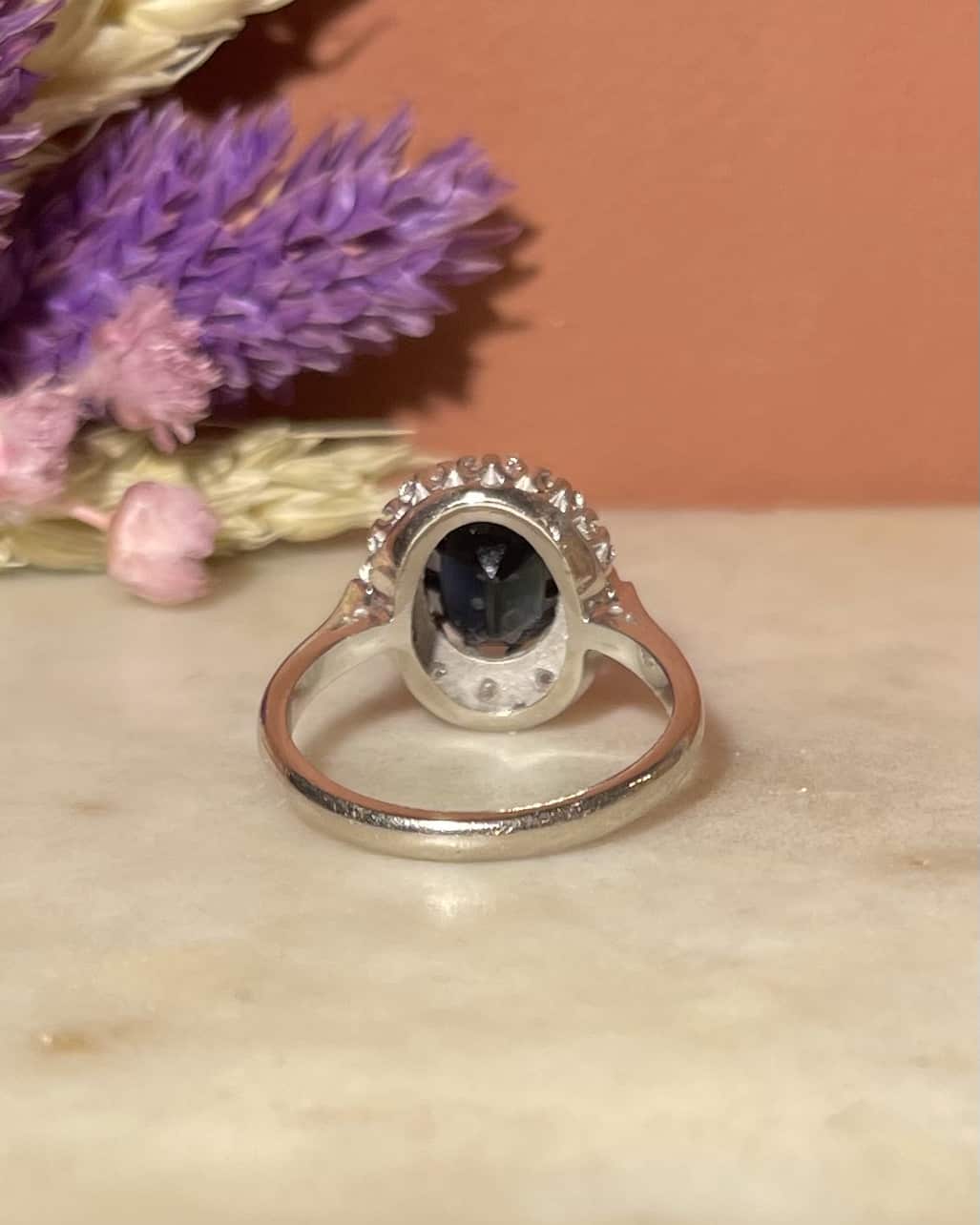 Bague Marguerite Saphir 2 carats & Diamants "Dyna" - Elliade Paris