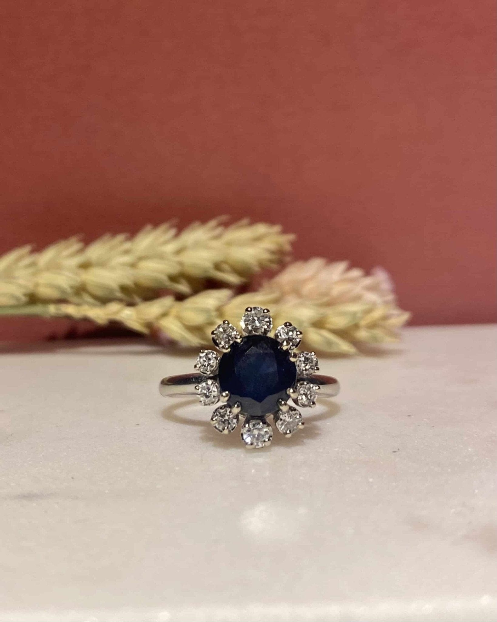 Bague Marguerite Saphir 2 Carats & Diamants "Vivo" - Elliade Paris