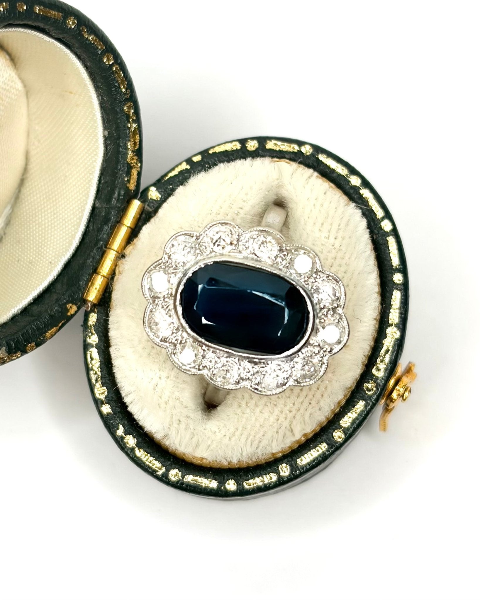 Bague Marguerite Saphir 2.05 cts & Diamants 0.48 ct "Sixtine" - Elliade Paris