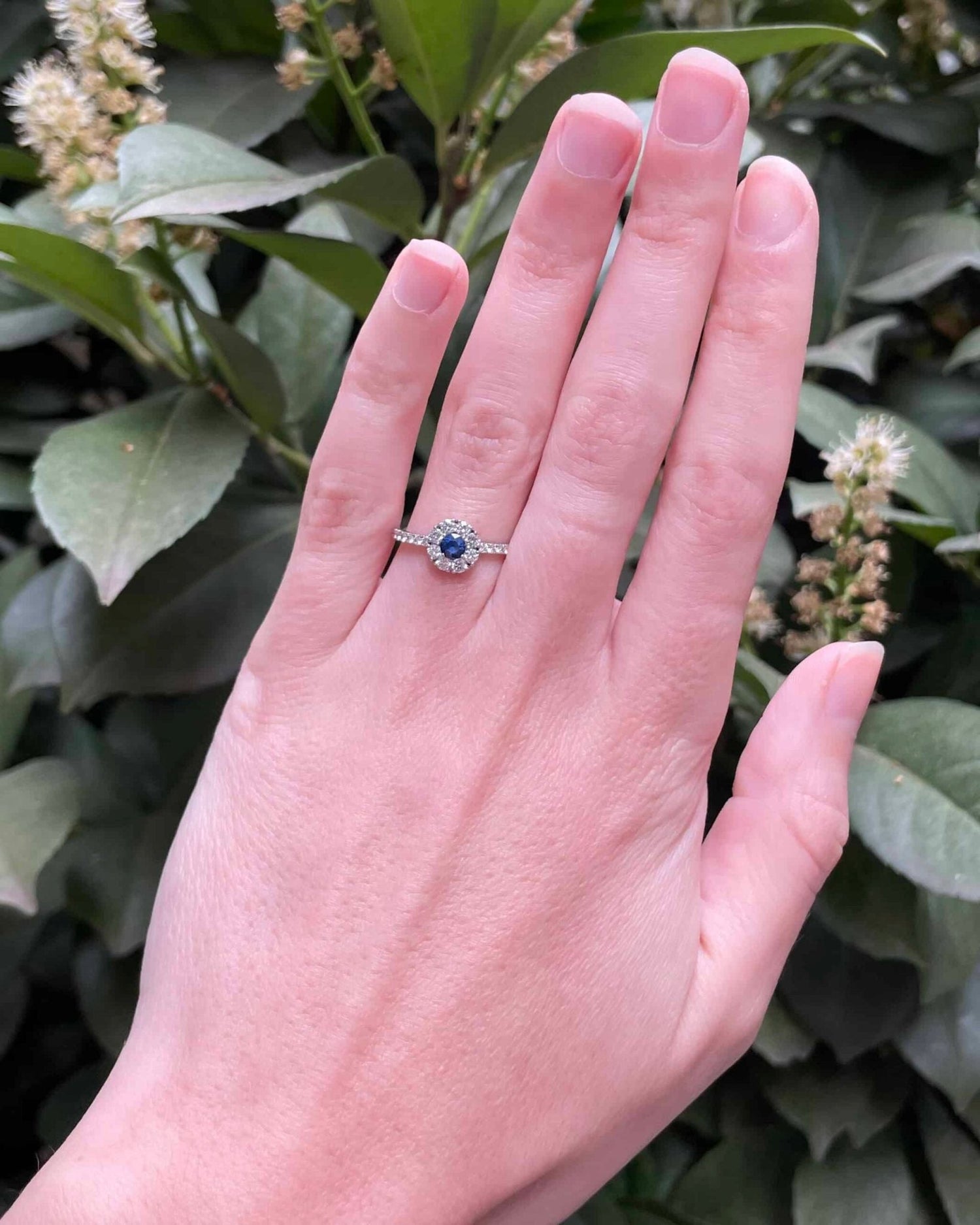 Bague Marguerite Saphir & 22 Diamants "Sunnie" - Elliade Paris