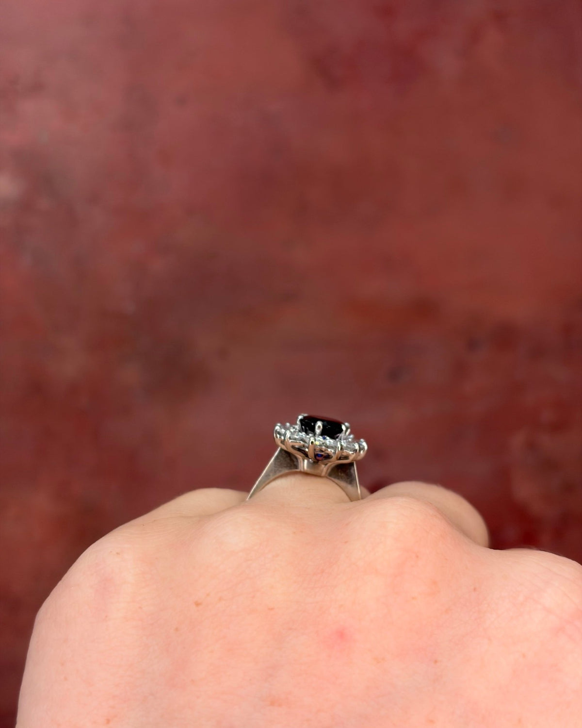 Bague Marguerite Saphir 2.35 carats & Diamants 1.08 carat 5,06g "Carlota" - Elliade Paris