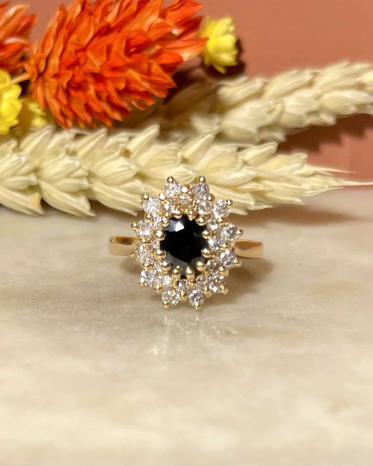 Bague Marguerite Saphir & 24 Diamants "Anastasia" - Elliade Paris