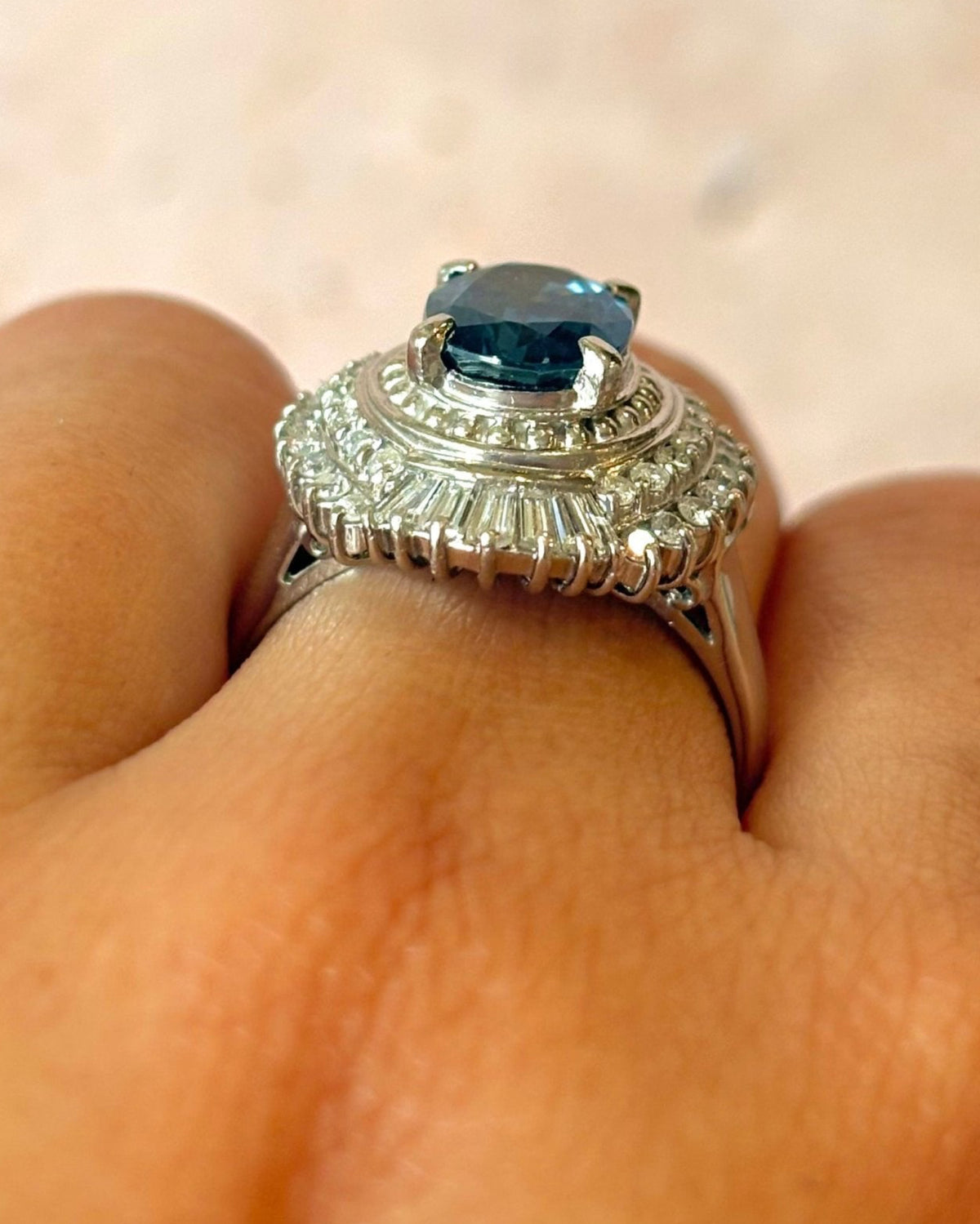 Bague Marguerite Saphir 2.44 carats & Diamants 0.63 carat 9.12g "Irèna" - Elliade Paris