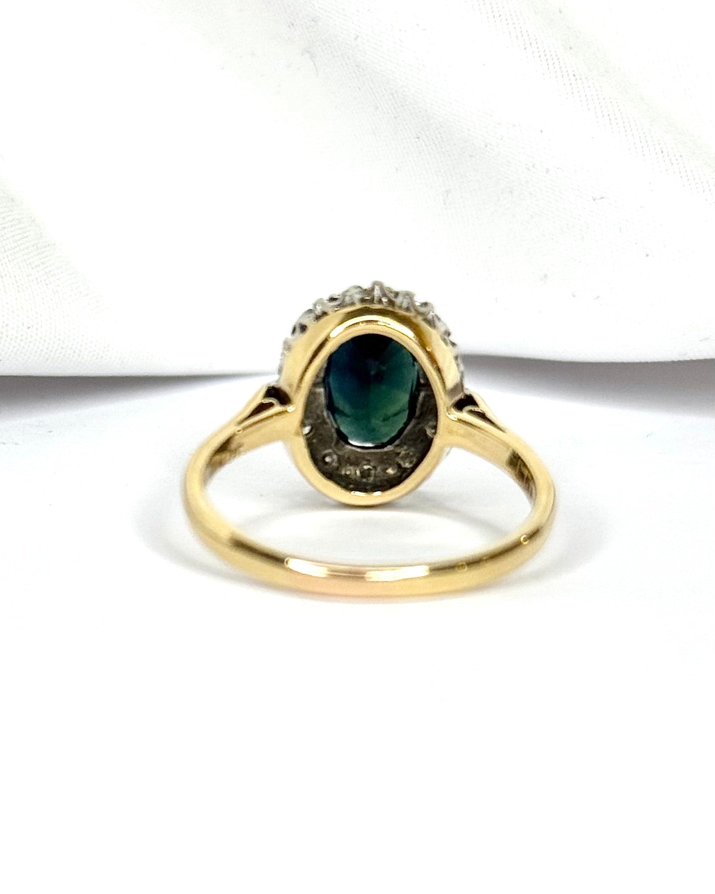Bague Marguerite Saphir 2.52 carats & Diamants 0.24 carat "Simone" - Elliade Paris