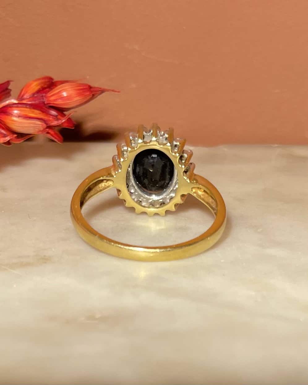 Bague Marguerite Saphir 2.70 carats & Diamants "Laetitia" - Elliade Paris