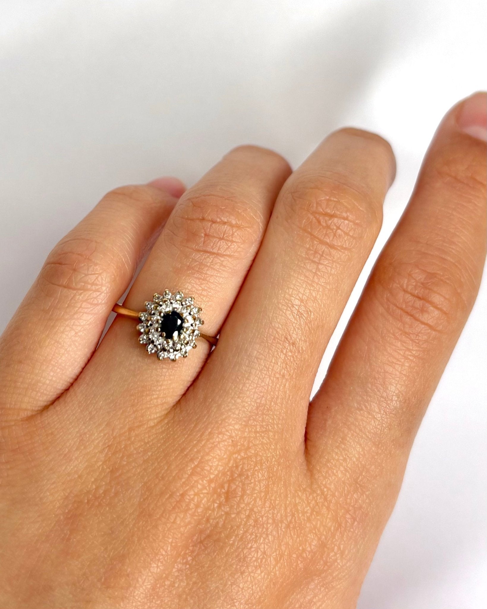 Bague Marguerite Saphir & 28 Diamants "Alexa" - Elliade Paris