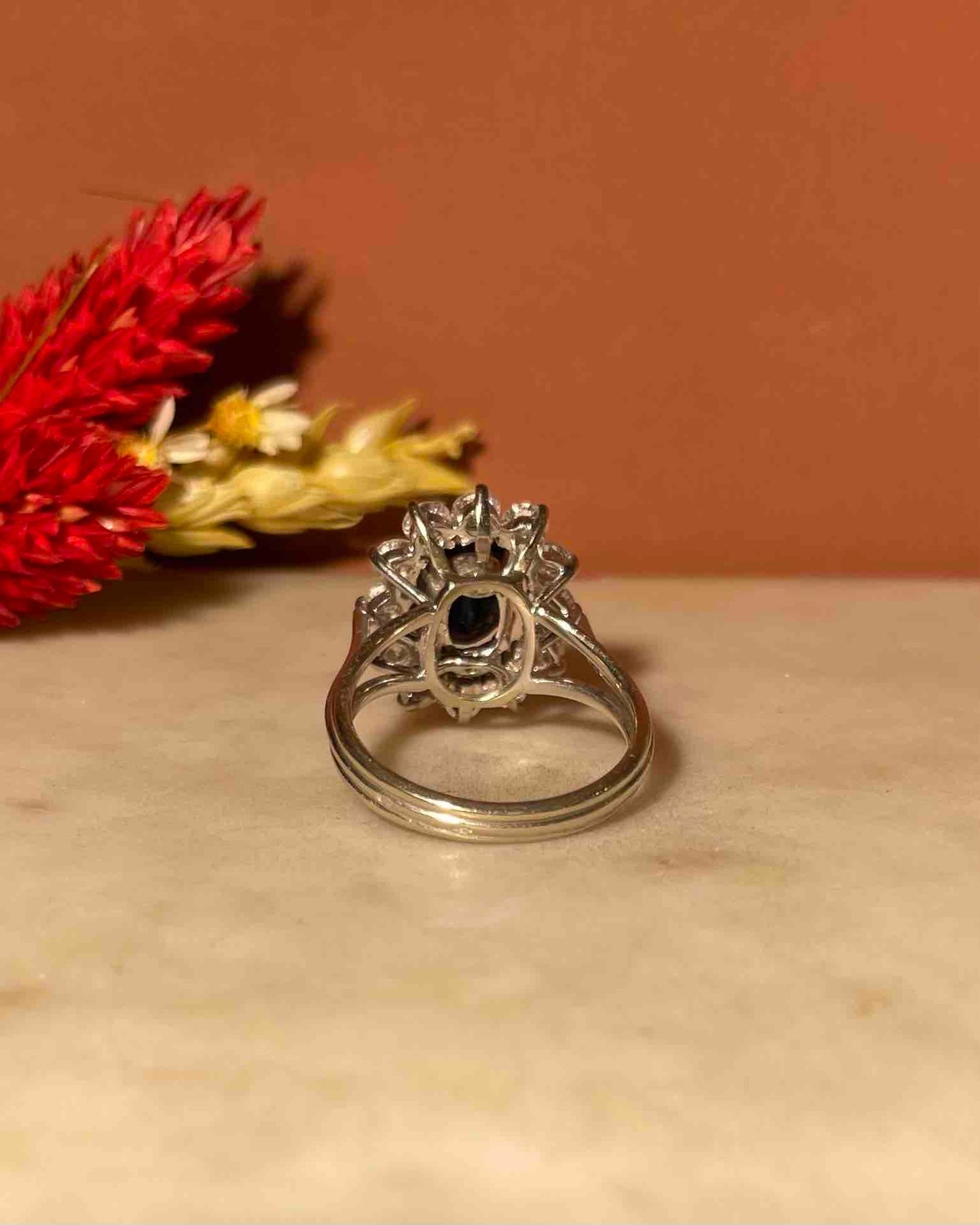 Bague Marguerite Saphir 3 carats & Diamants "Murphey" - Elliade Paris
