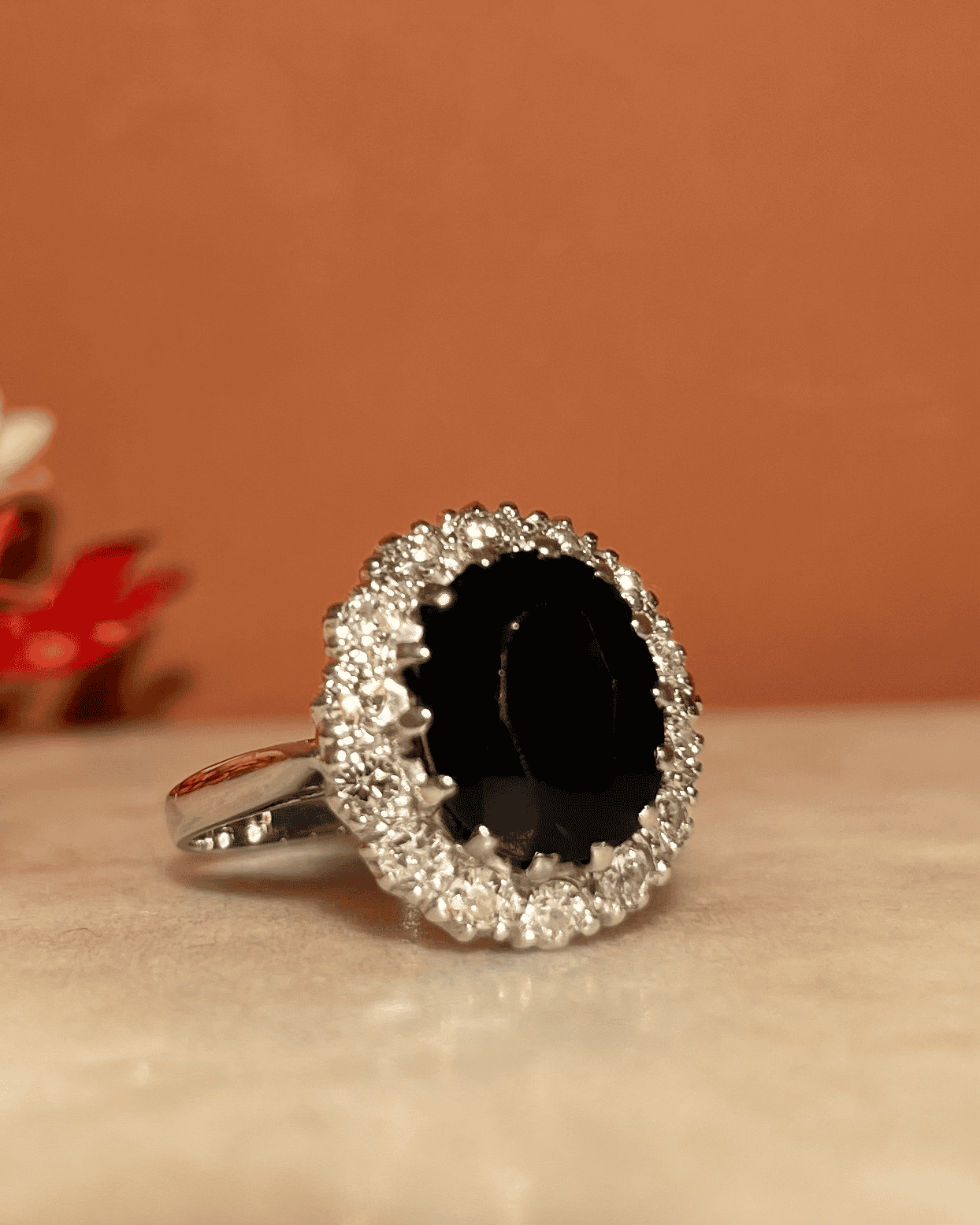 Bague Marguerite Saphir 3.90 Carats & 14 Diamants "Dulcie" - Elliade Paris