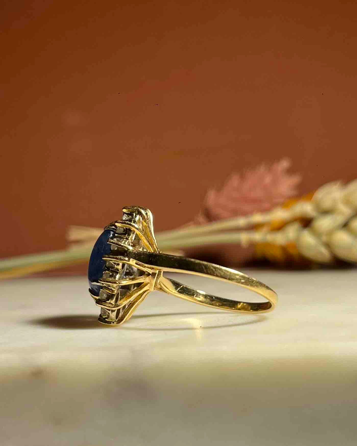 Bague Marguerite Saphir 4 carats & Diamants "Anja" - Elliade Paris
