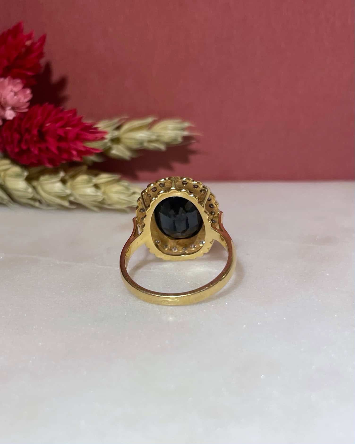 Bague Marguerite Saphir 4.10 carats & 24 Diamants "Imanda" - Elliade Paris