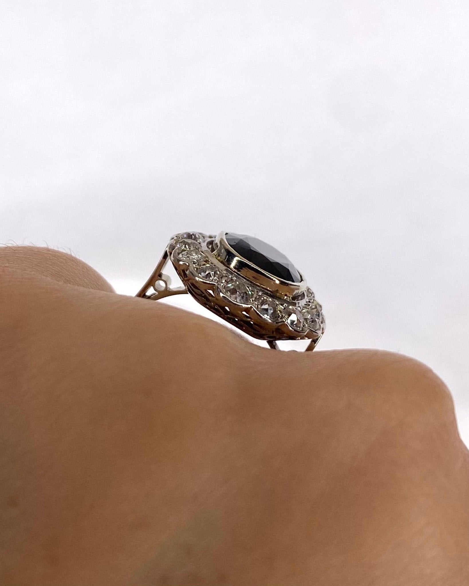 Bague Marguerite Saphir 4.65 carats & Diamants 1.28 carat "Elina" - Elliade Paris