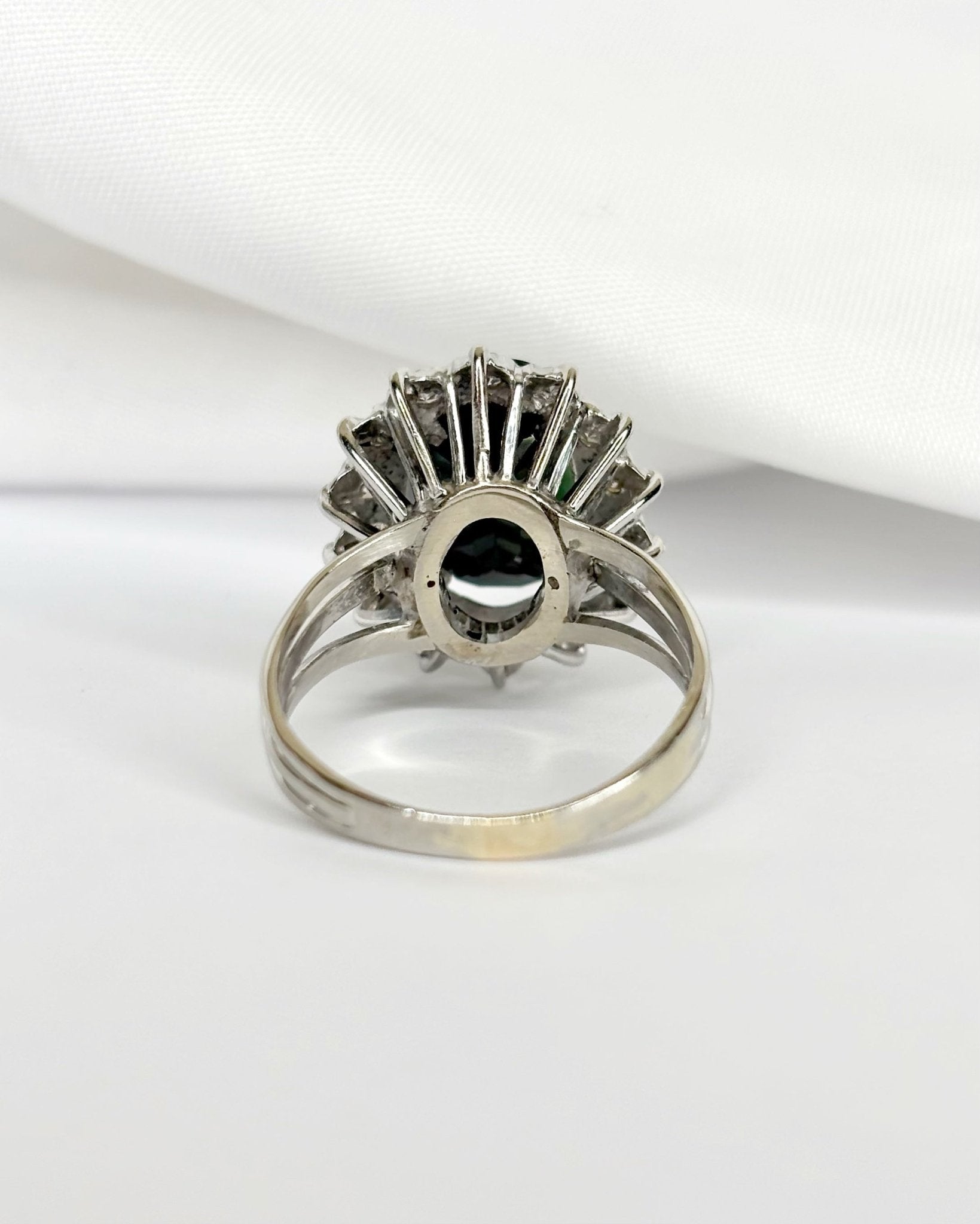 Bague Marguerite Saphir 4.90 carats & Diamants 0.56 carat "Melissa" - Elliade Paris
