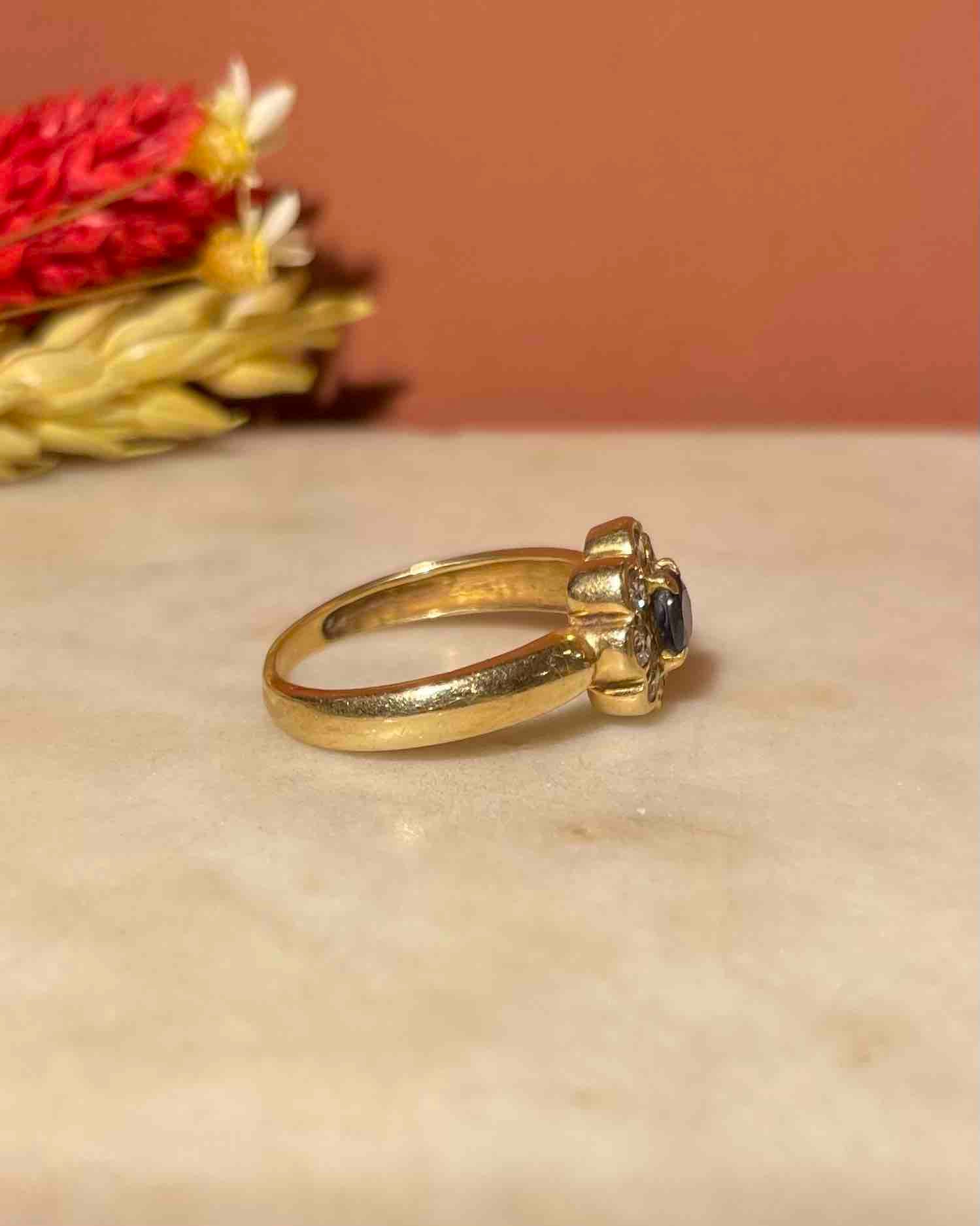 Bague Marguerite Saphir & 8 Diamants "Odette" - Elliade Paris