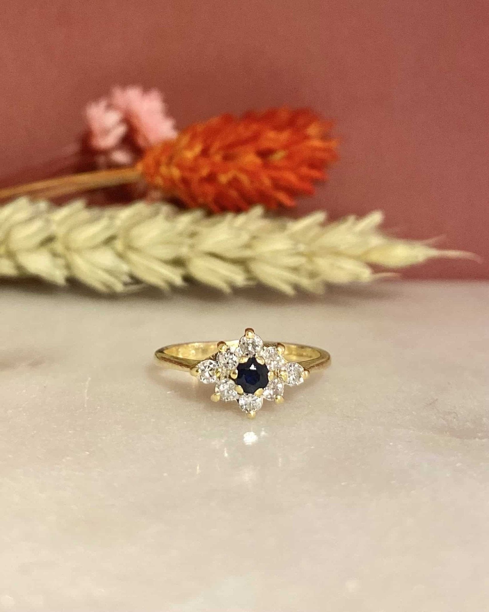 Bague Marguerite Saphir & 8 Diamants "Rosea" - Elliade Paris