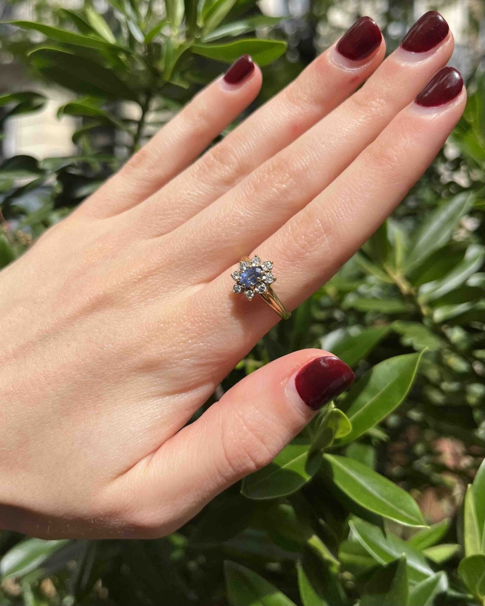 Bague Marguerite Saphir Bleu Ceylan & Diamants "Ariella" - Elliade Paris