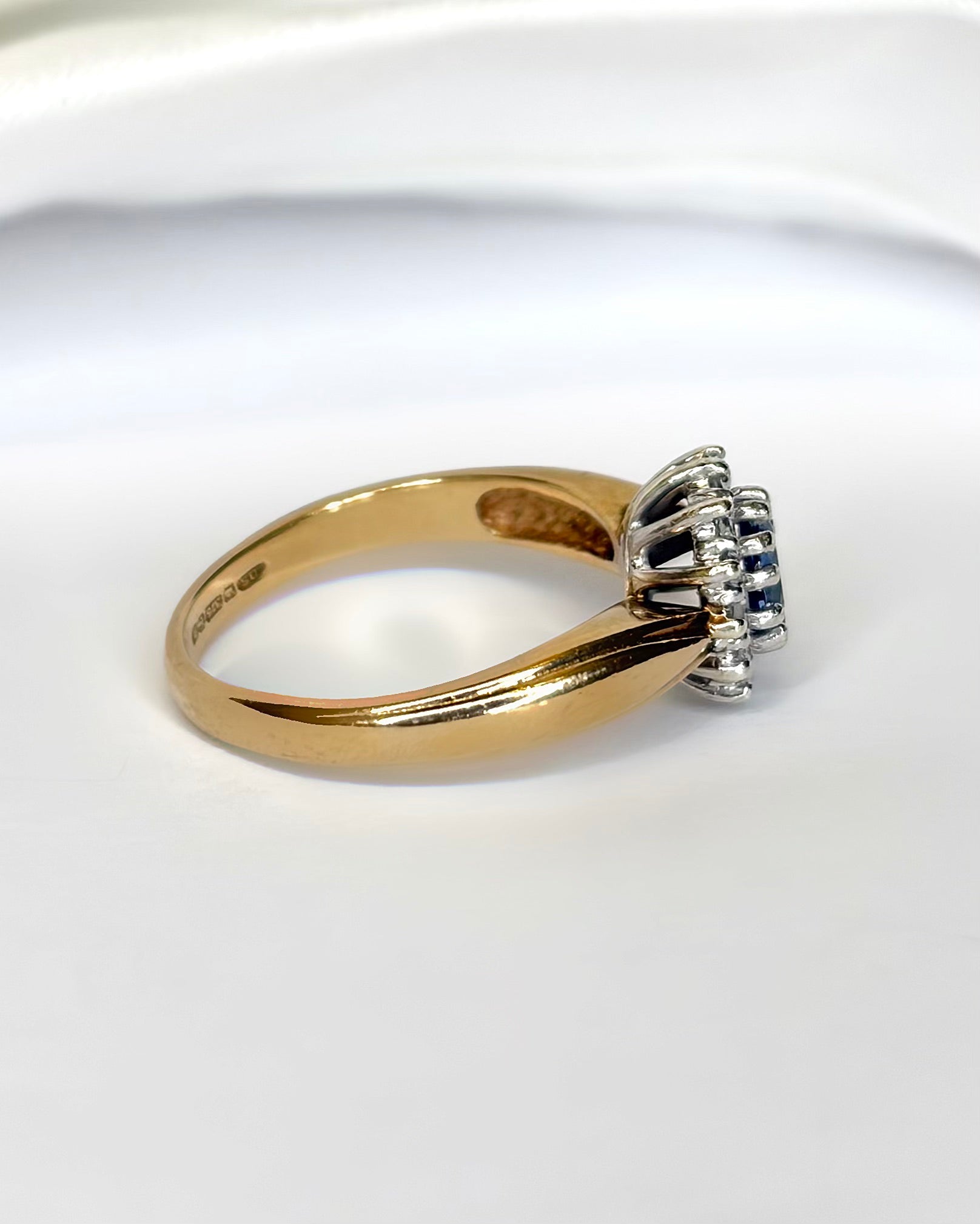 Bague Marguerite Saphir Cornflower 0.50 ct & Diamants "Lisa" - Elliade Paris