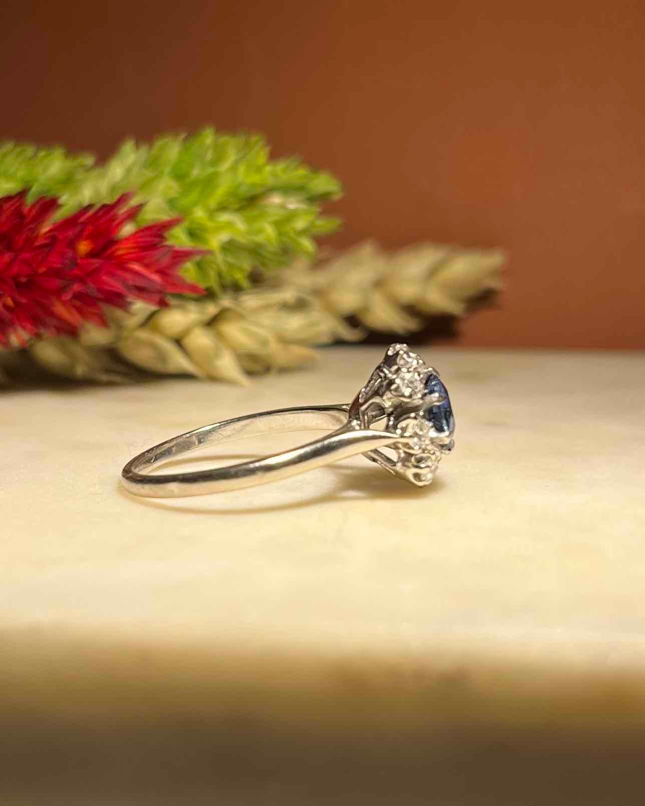 Bague Marguerite Saphir & Diamants "Briane" - Elliade Paris