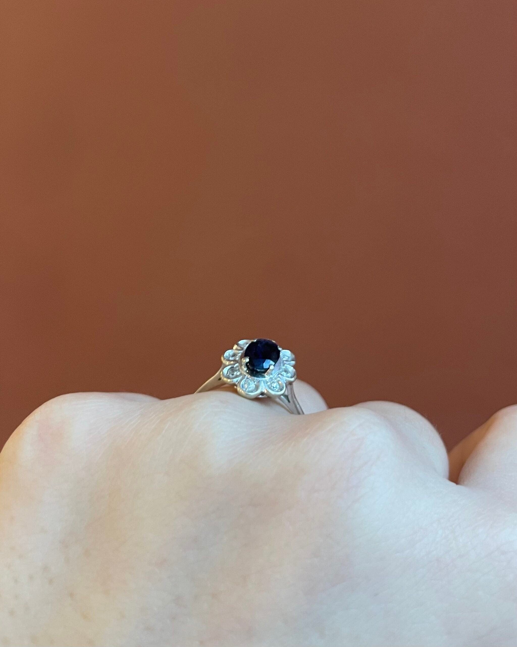 Bague Marguerite Saphir 1 carat & Diamants "Jess" - Elliade Paris