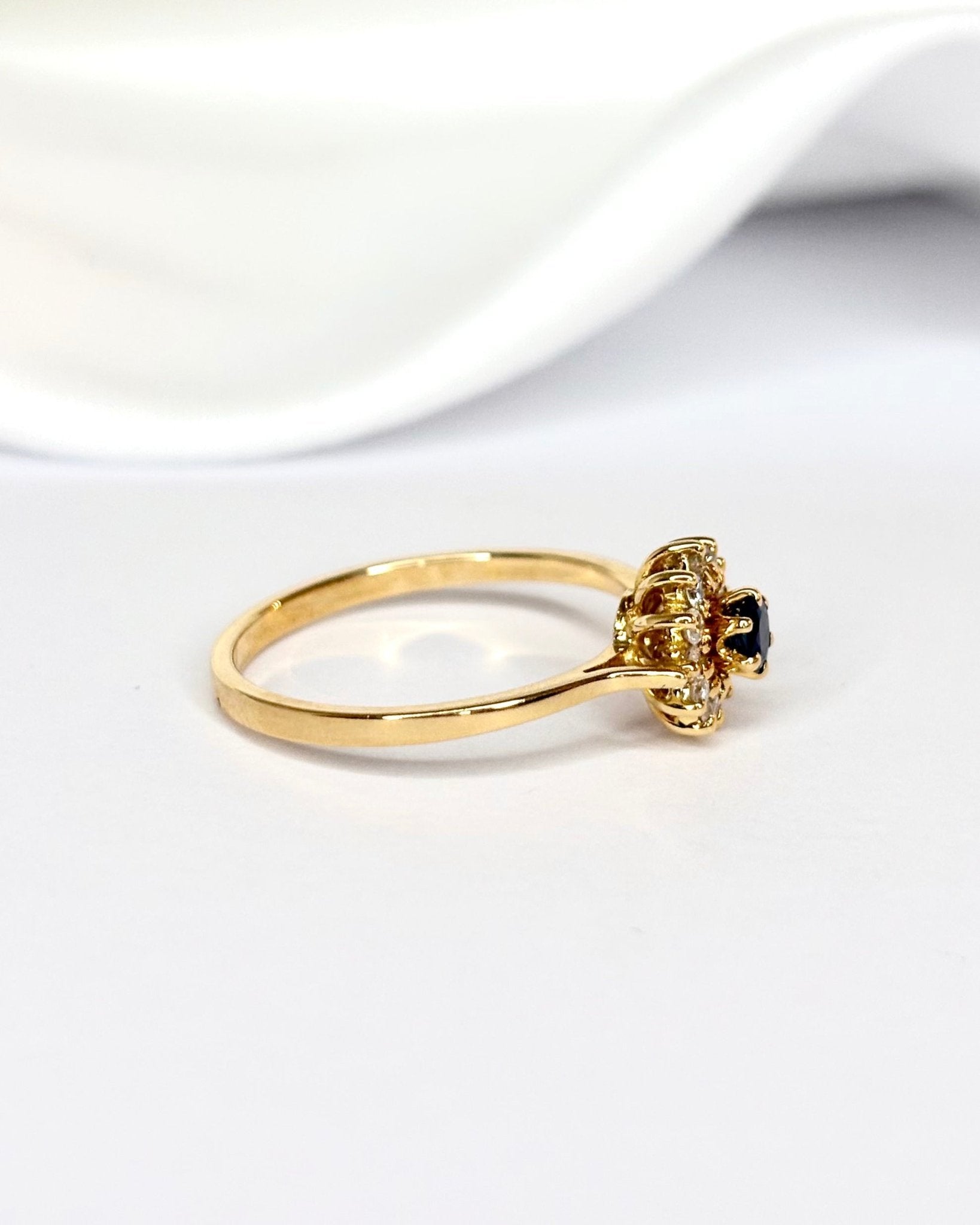 Bague marguerite saphir & diamants "Malo" - Elliade Paris
