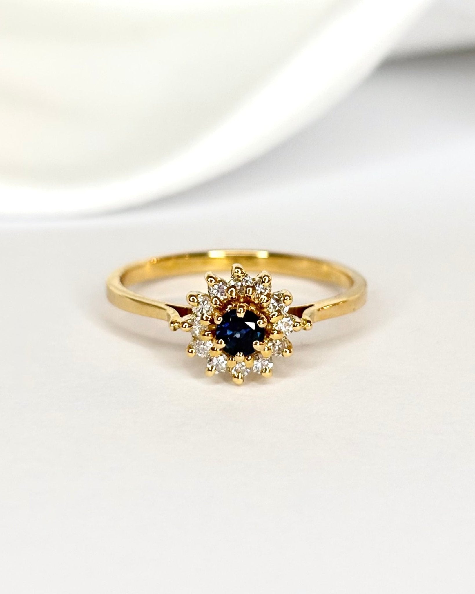 Bague marguerite saphir & diamants "Malo" - Elliade Paris