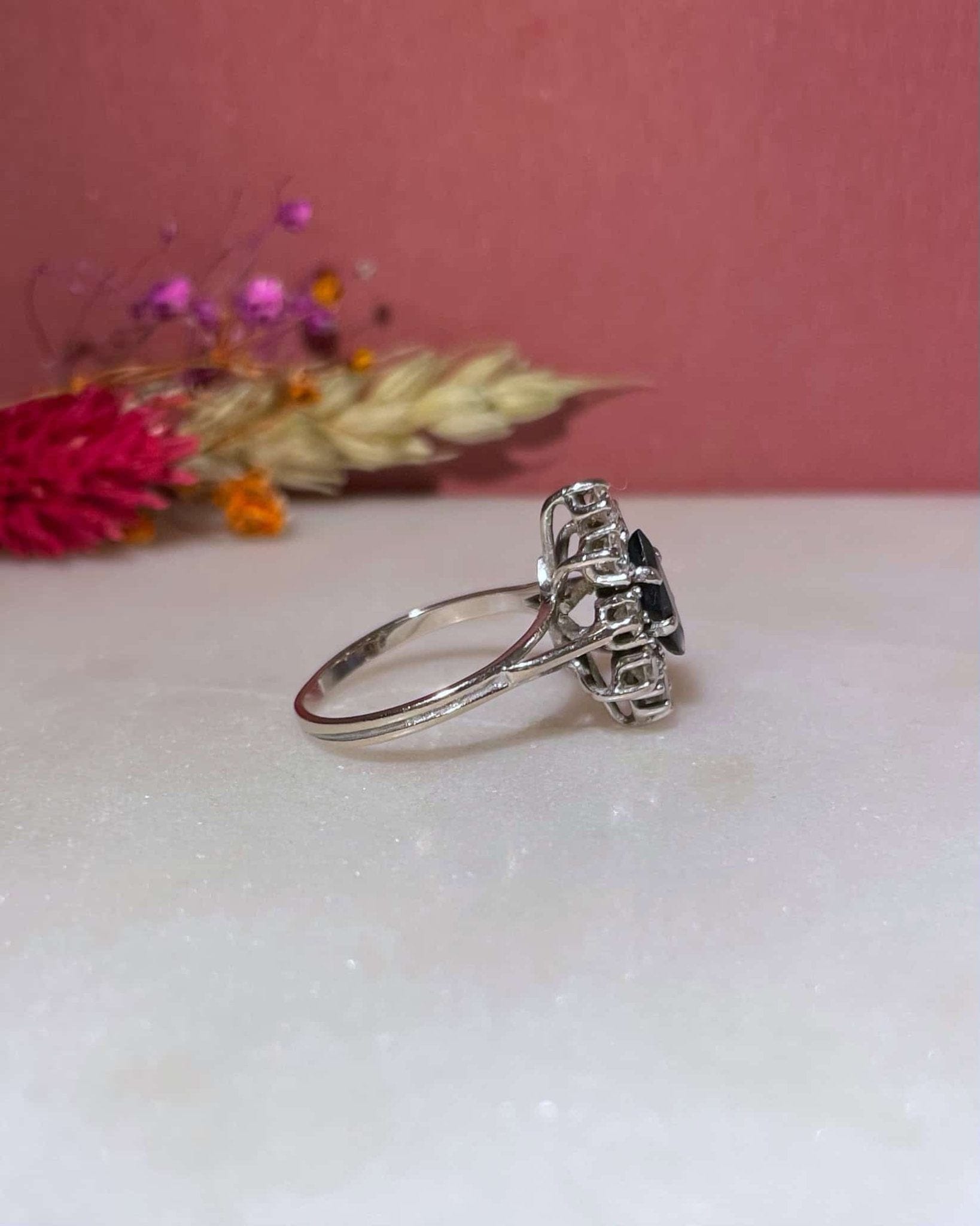 Bague Marguerite Saphir & Diamants "Paula" - Elliade Paris