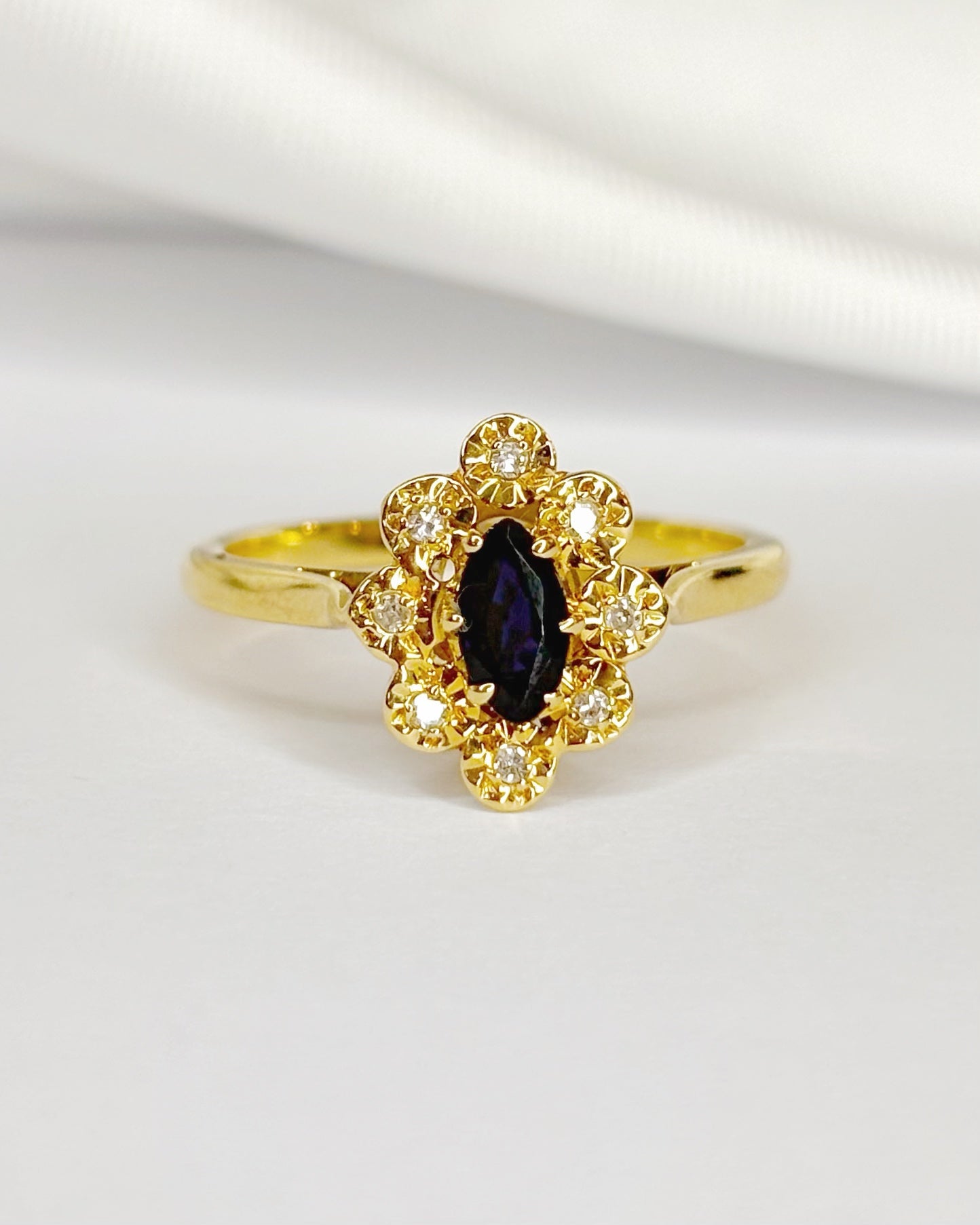 Bague Marguerite Saphir & Diamants "Soumia" - Elliade Paris