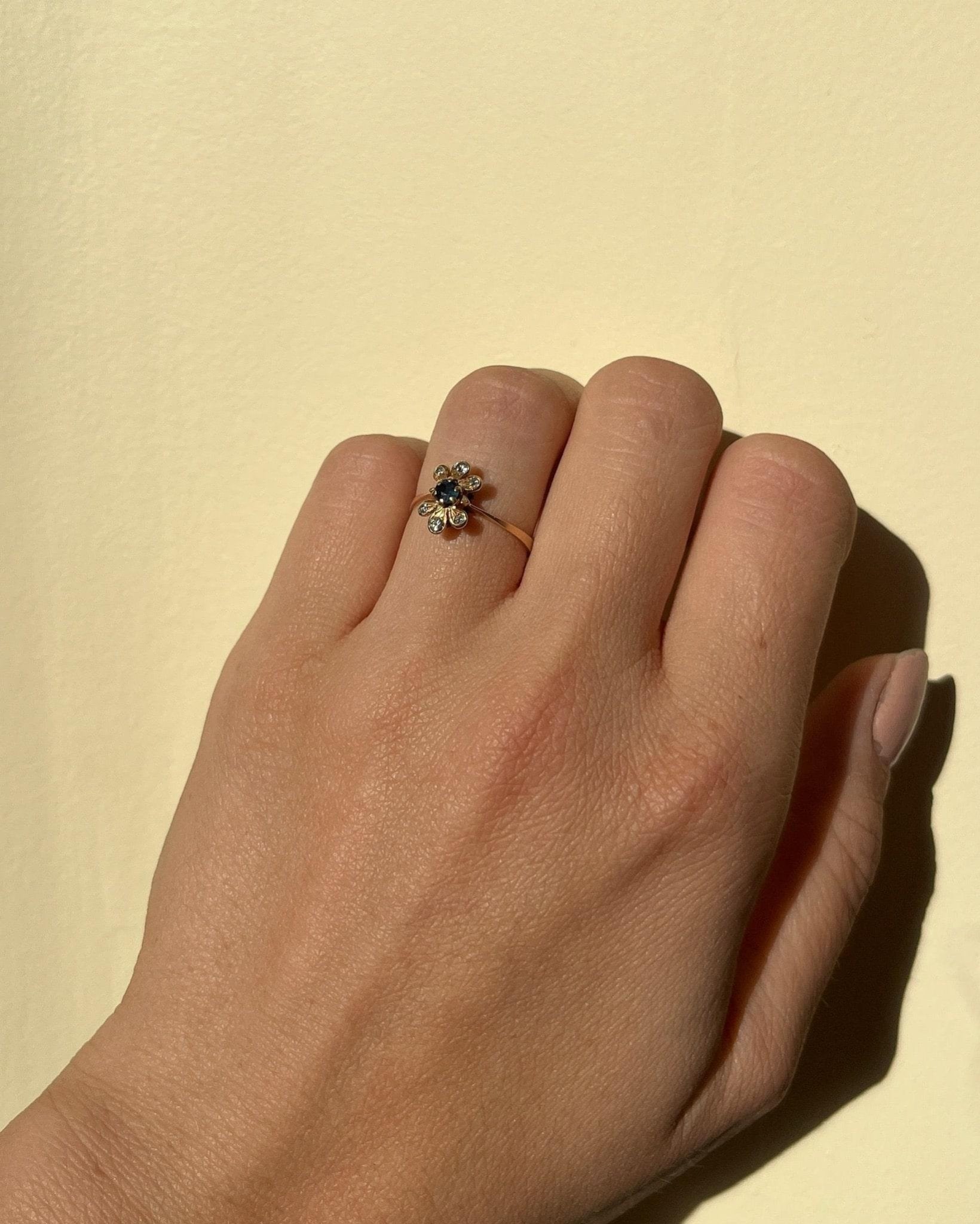 Bague Marguerite Saphir & Diamants "Tristana" - Elliade Paris