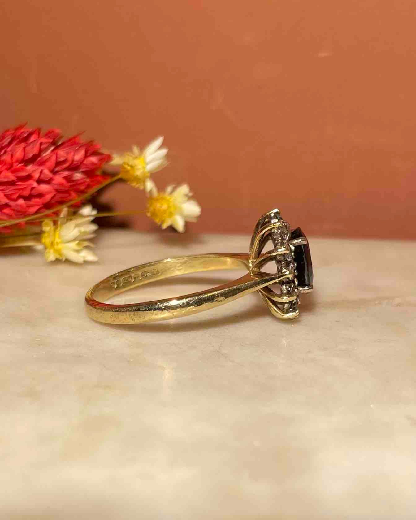 Bague Marguerite Saphir et 10 Diamants "Lucianne" - Elliade Paris