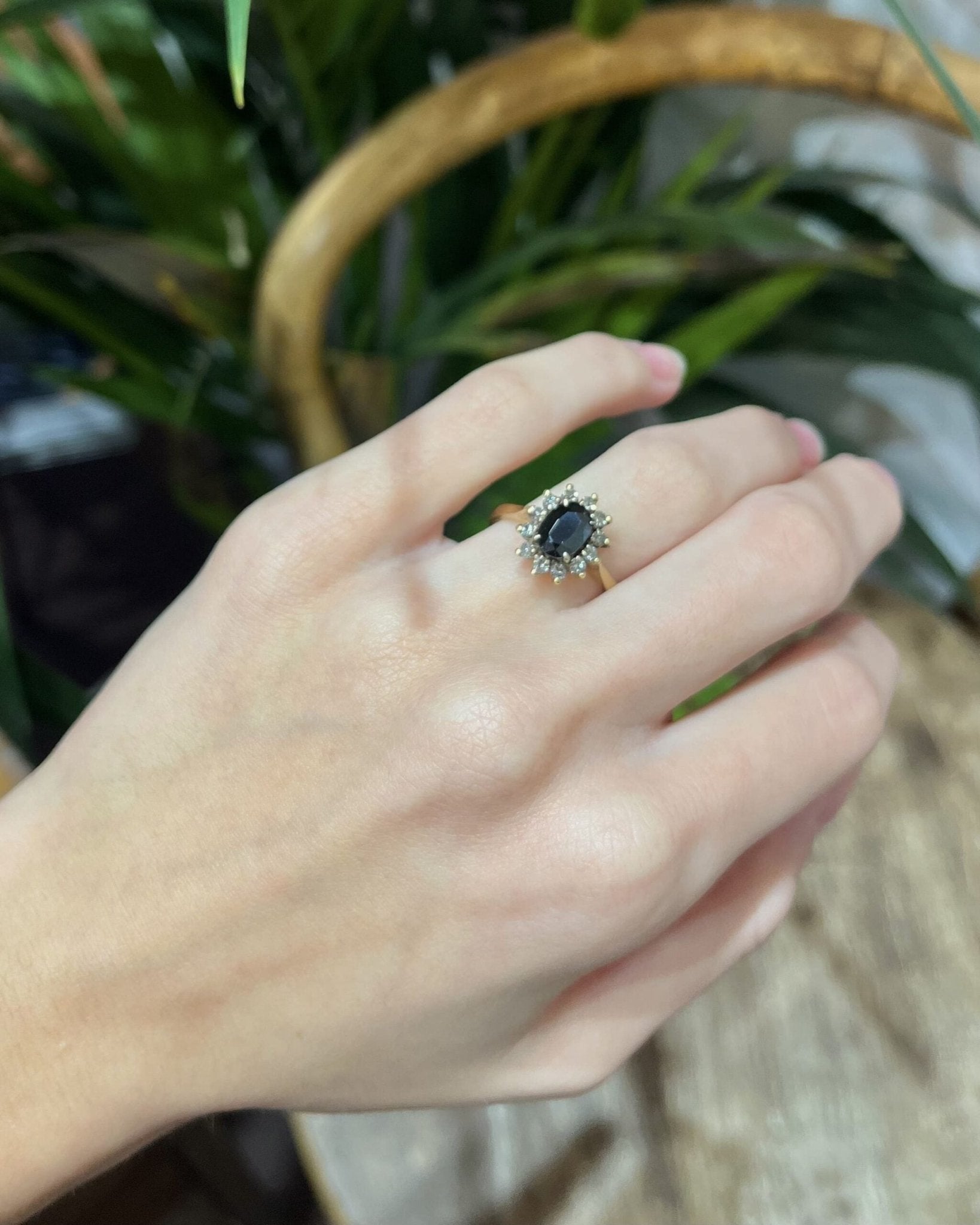 Bague Marguerite Saphir et 10 Diamants "Lucianne" - Elliade Paris