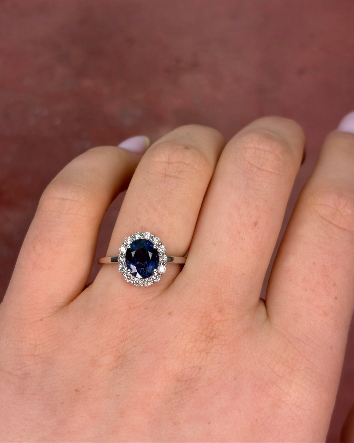Bague Marguerite Saphir Peacock de Ceylan 2.45 carats & Diamants 0.30 carat "Esther" - Elliade Paris