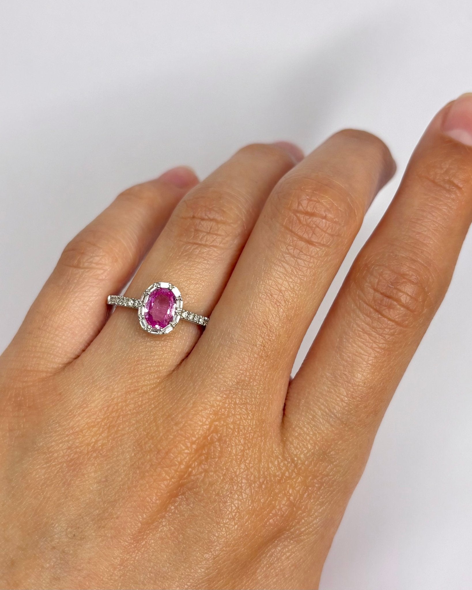 Bague Marguerite Saphir Rose 0.76 carat & Diamants "Elodie" - Elliade Paris