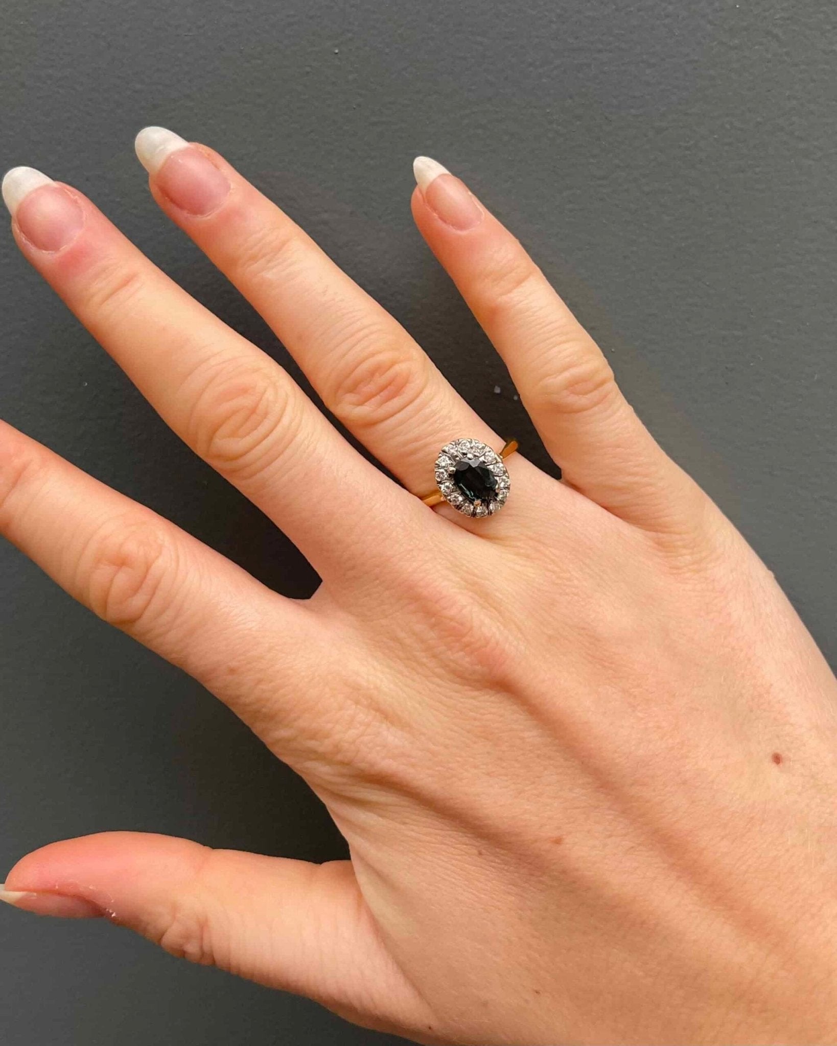 Bague Marguerite Saphir Vert 0.90 carat & Diamants "Ronnie" - Elliade Paris