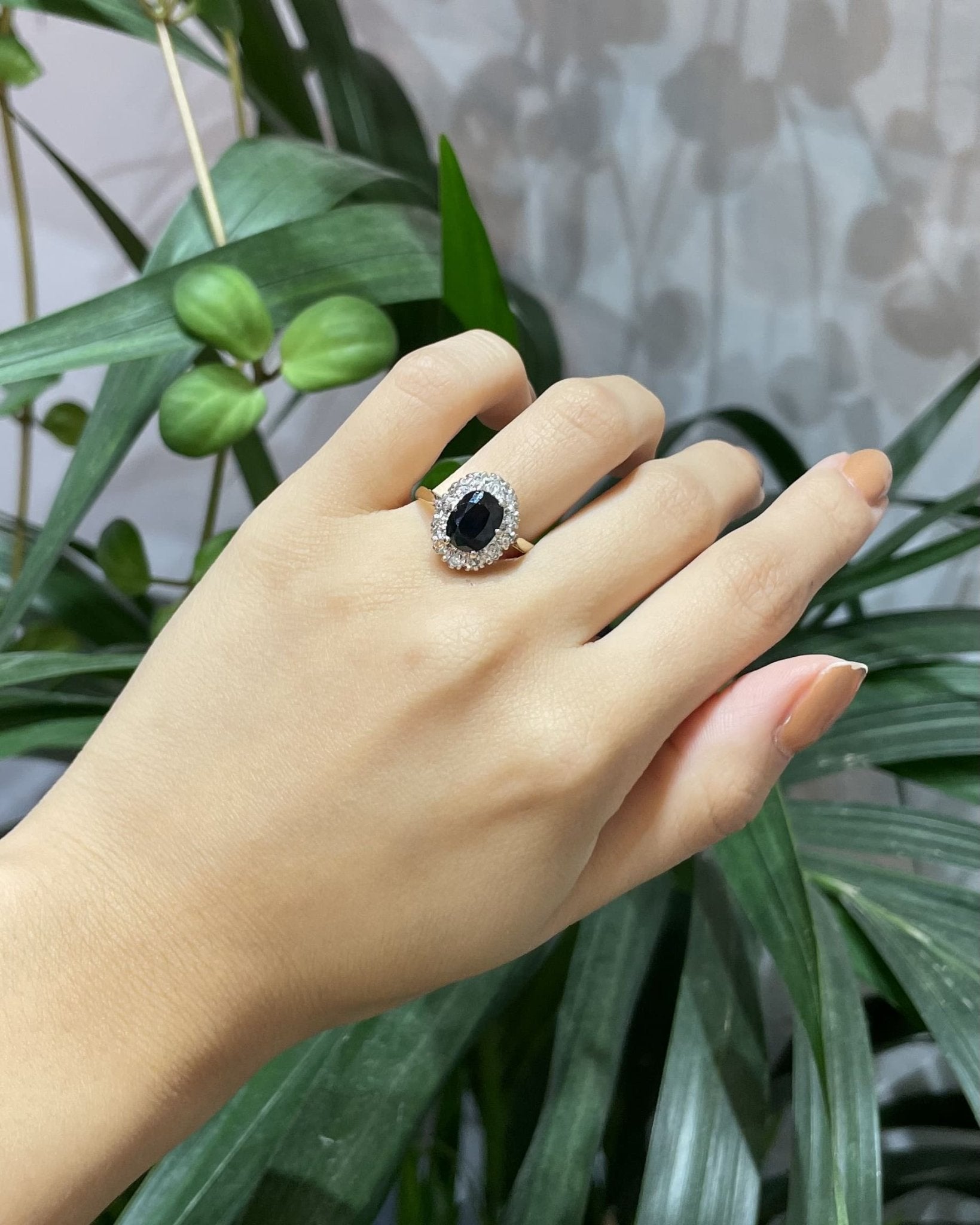 Bague Marguerite Saphir Vert 2 Carats & 12 Diamants "Lauren" - Elliade Paris