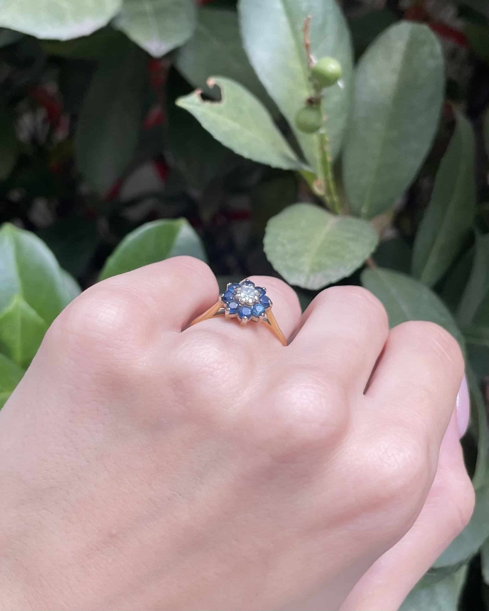 Bague Marguerite Saphirs & Diamant 0.30 carat "Jade " - Elliade Paris
