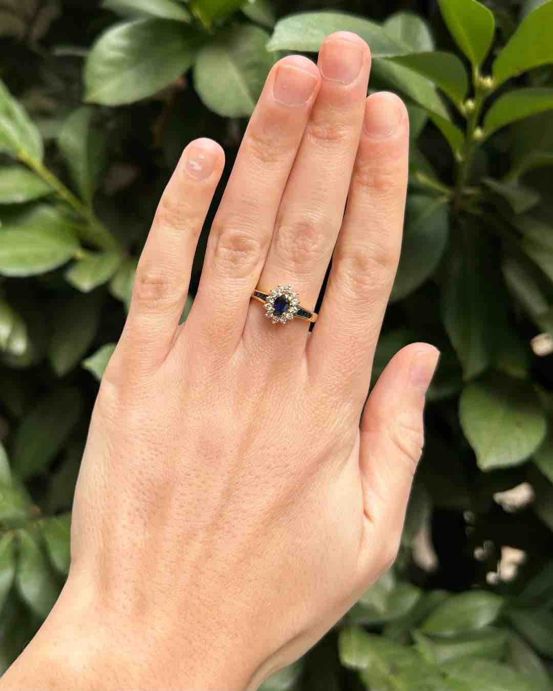 Bague Marguerite Saphirs et Diamants "Isabel" - Elliade Paris