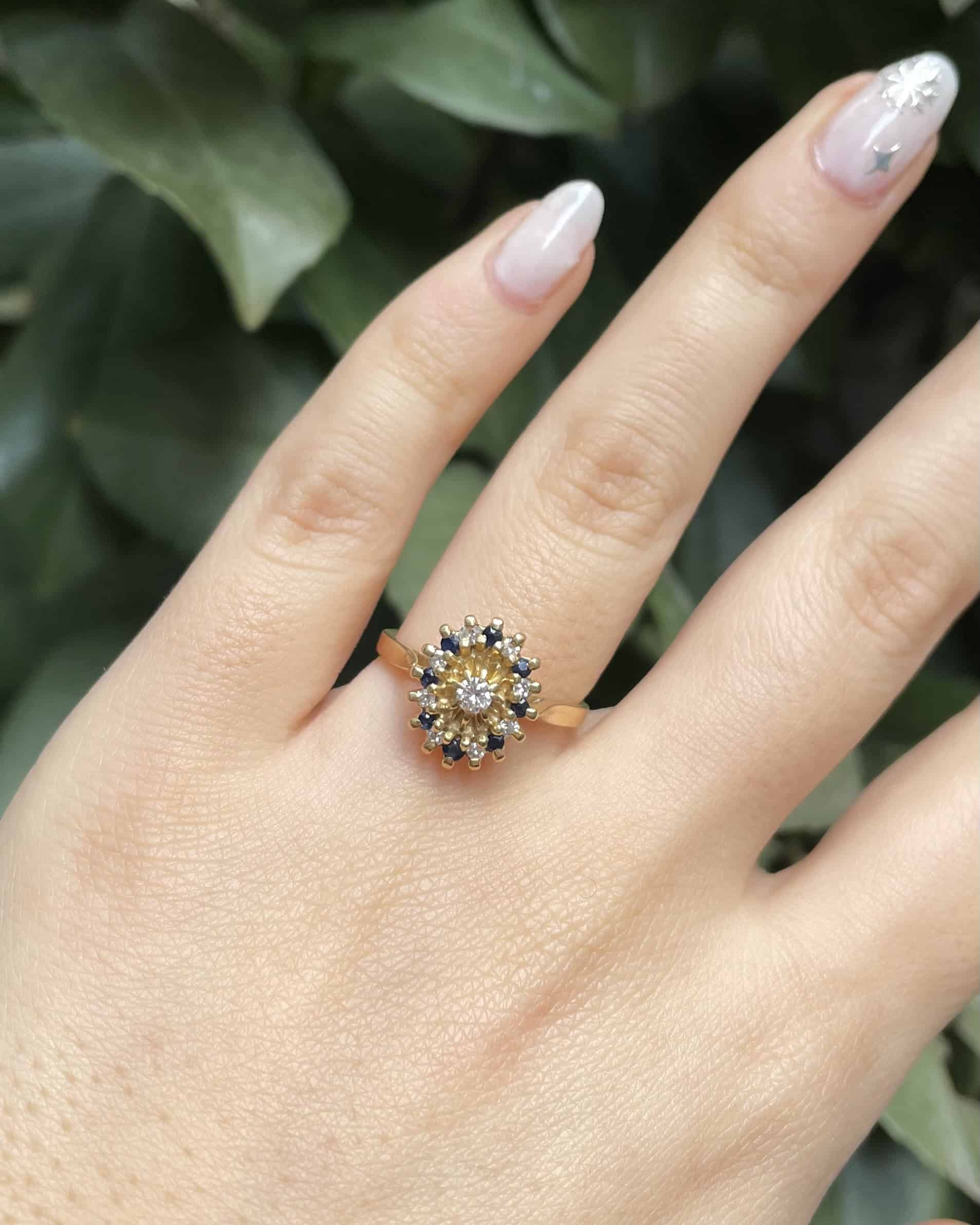 Anillo "Adèle" con zafiros y margaritas de diamantes