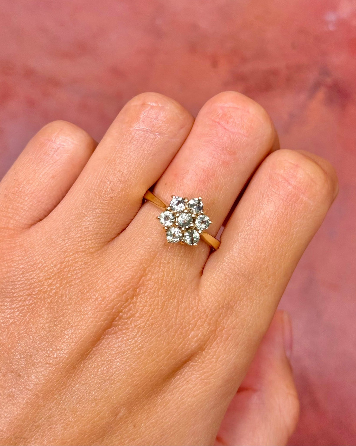 Bague Marguerite Saphirs Verts de Madagascar 1.09 carat "Ornella" - Elliade Paris