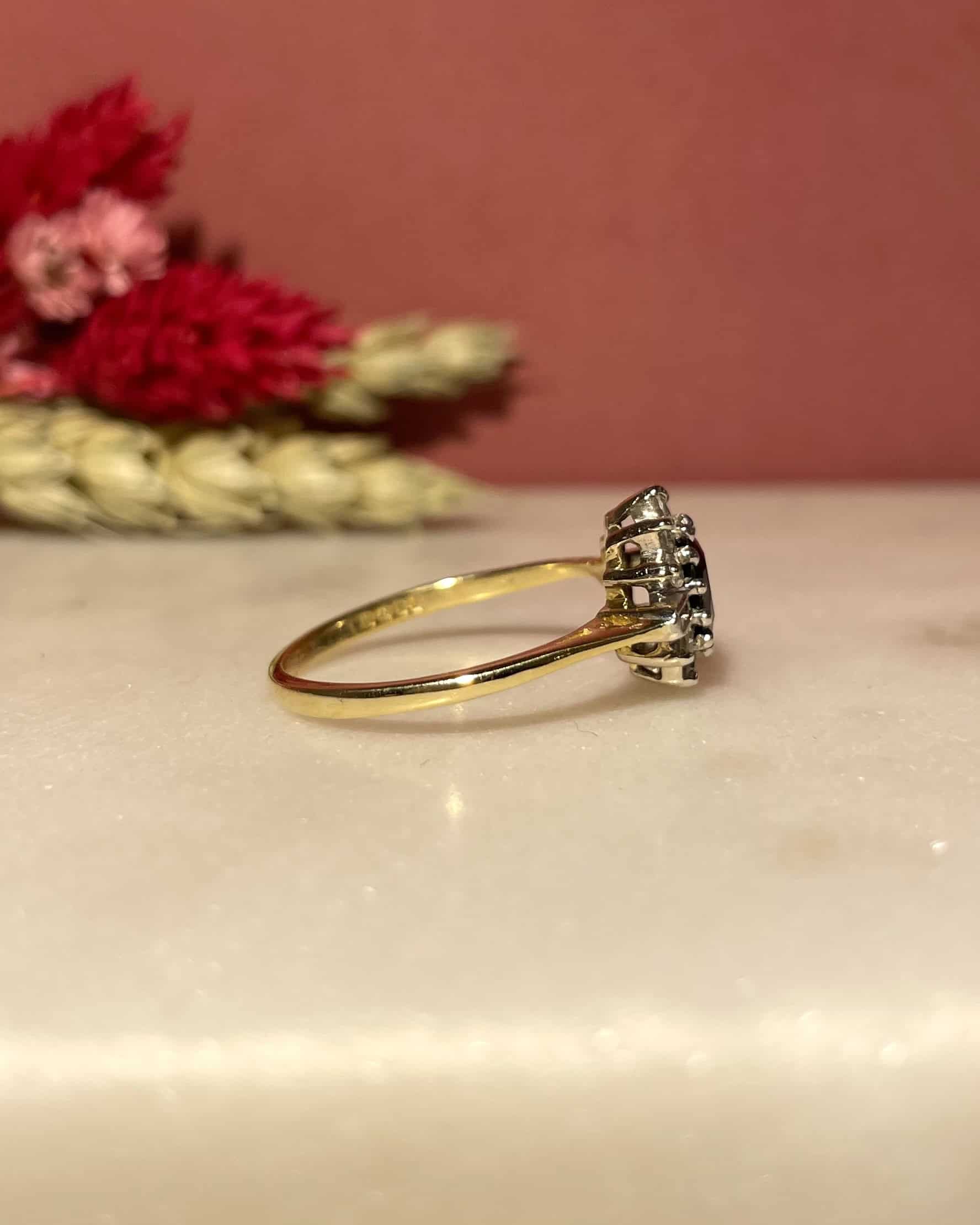 Anillo "Wendy" con margaritas de zafiro y diamantes de 1 quilate