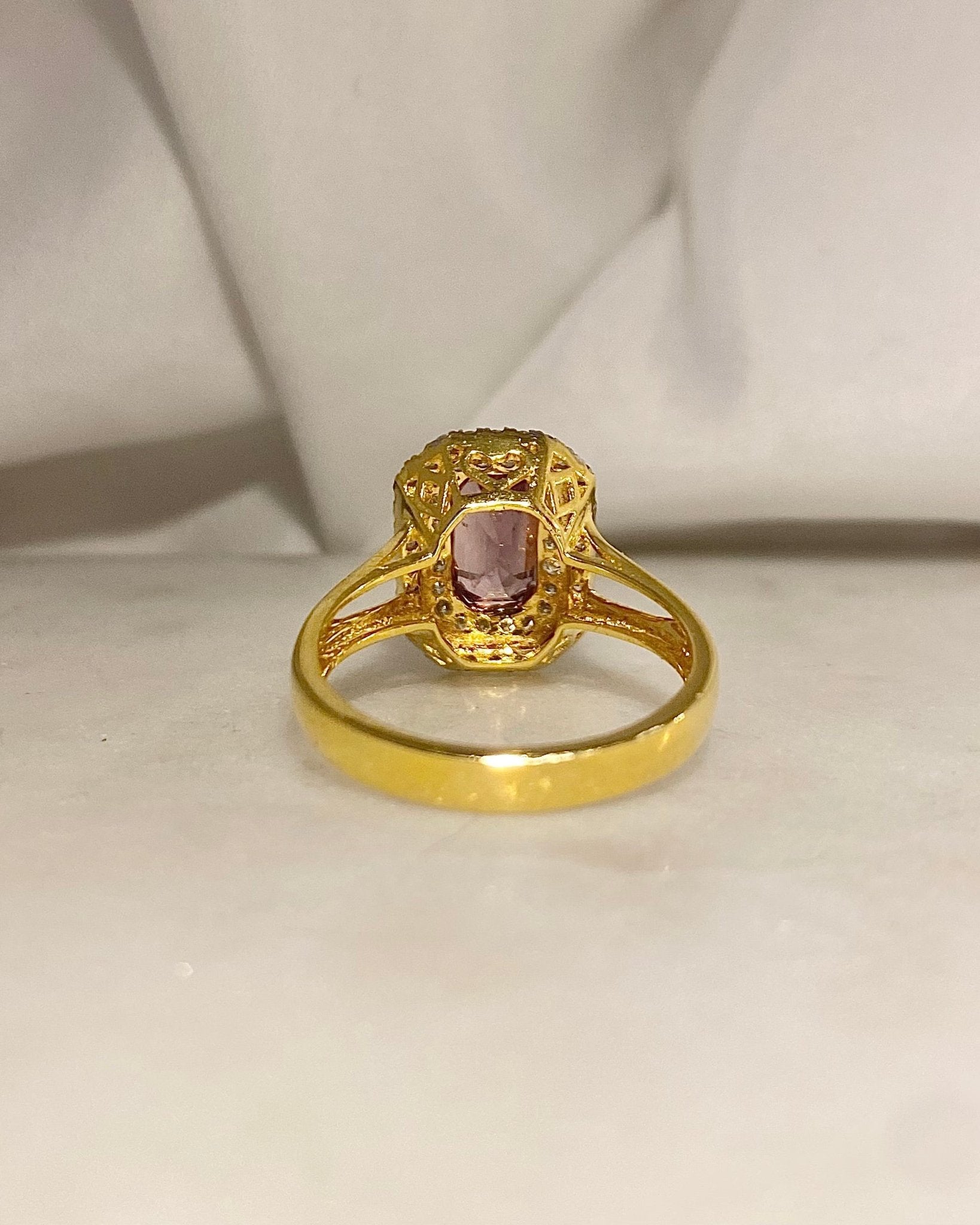 Bague Marguerite Spinelle 2.40 carats & Diamants "Beniga" - Elliade Paris
