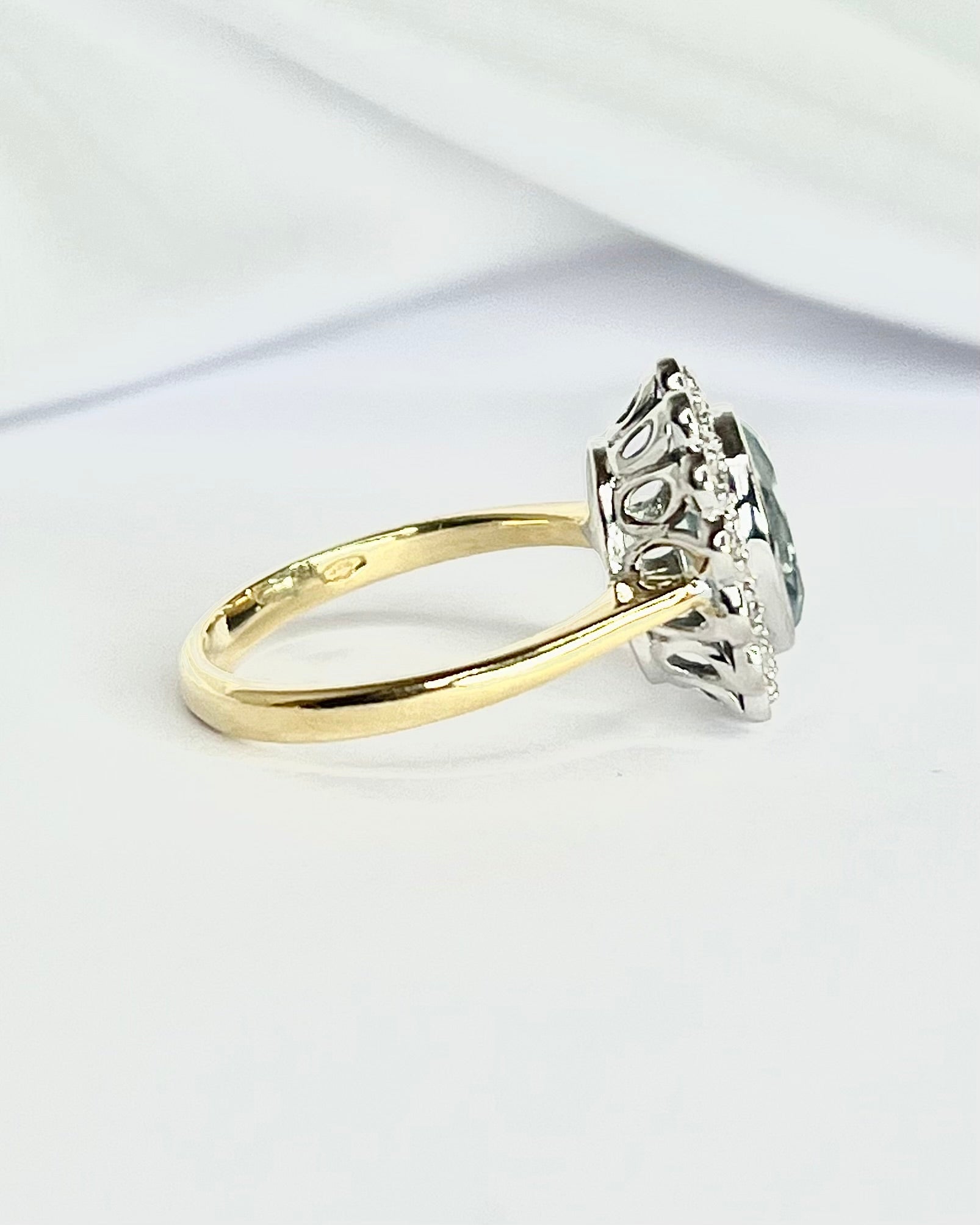 Bague Marguerite Style Art - Déco Aigue - Marine 1.65 carat & 14 Diamants "Camélia" - Elliade Paris