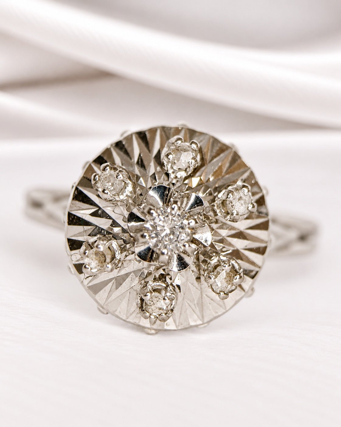 Bague Marguerite Style Art-Déco Diamants "Alexandrine" - Elliade Paris