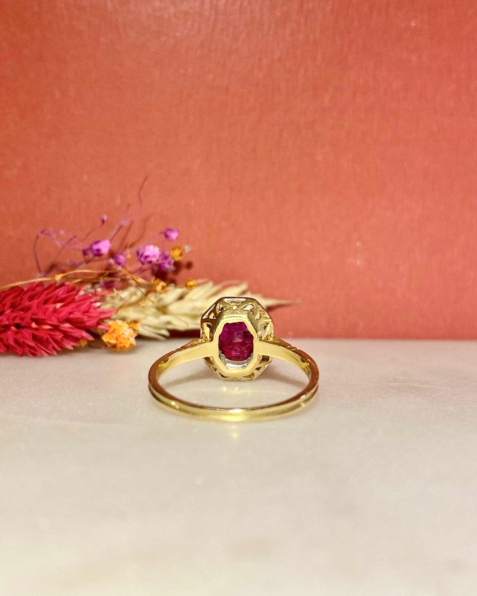 Bague Marguerite Style Art - Déco Rubis & Diamants « Mirelle » - Elliade Paris