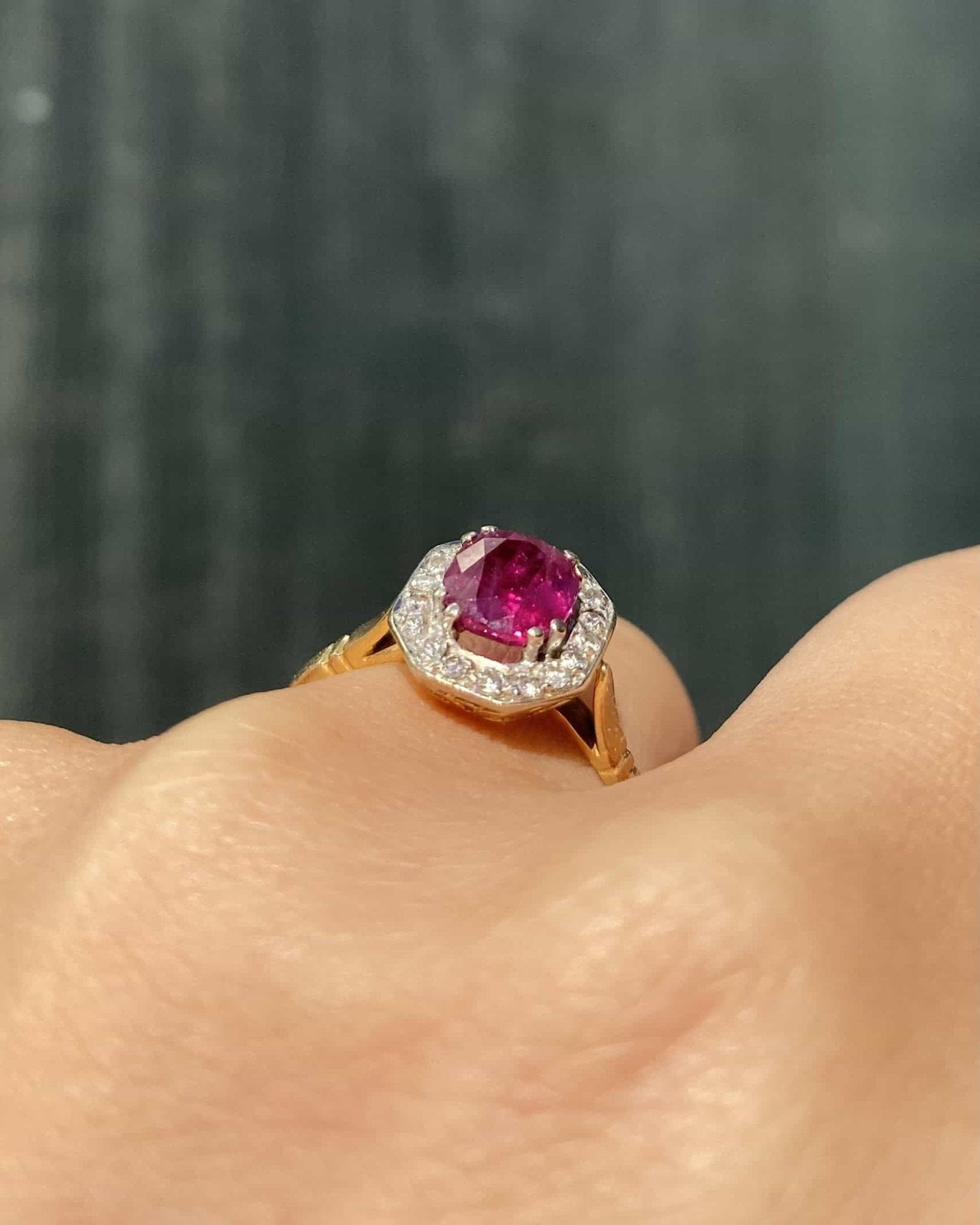 Bague Marguerite Style Art - Déco Rubis & Diamants « Mirelle » - Elliade Paris