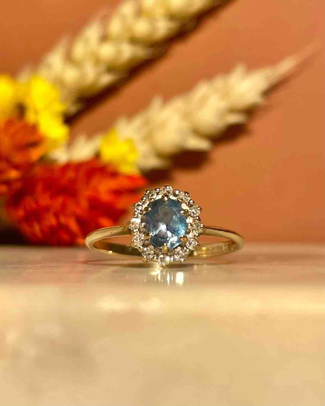 Bague Marguerite Topaze 0.40 Carat & 12 Diamants "Arlo" - Elliade Paris