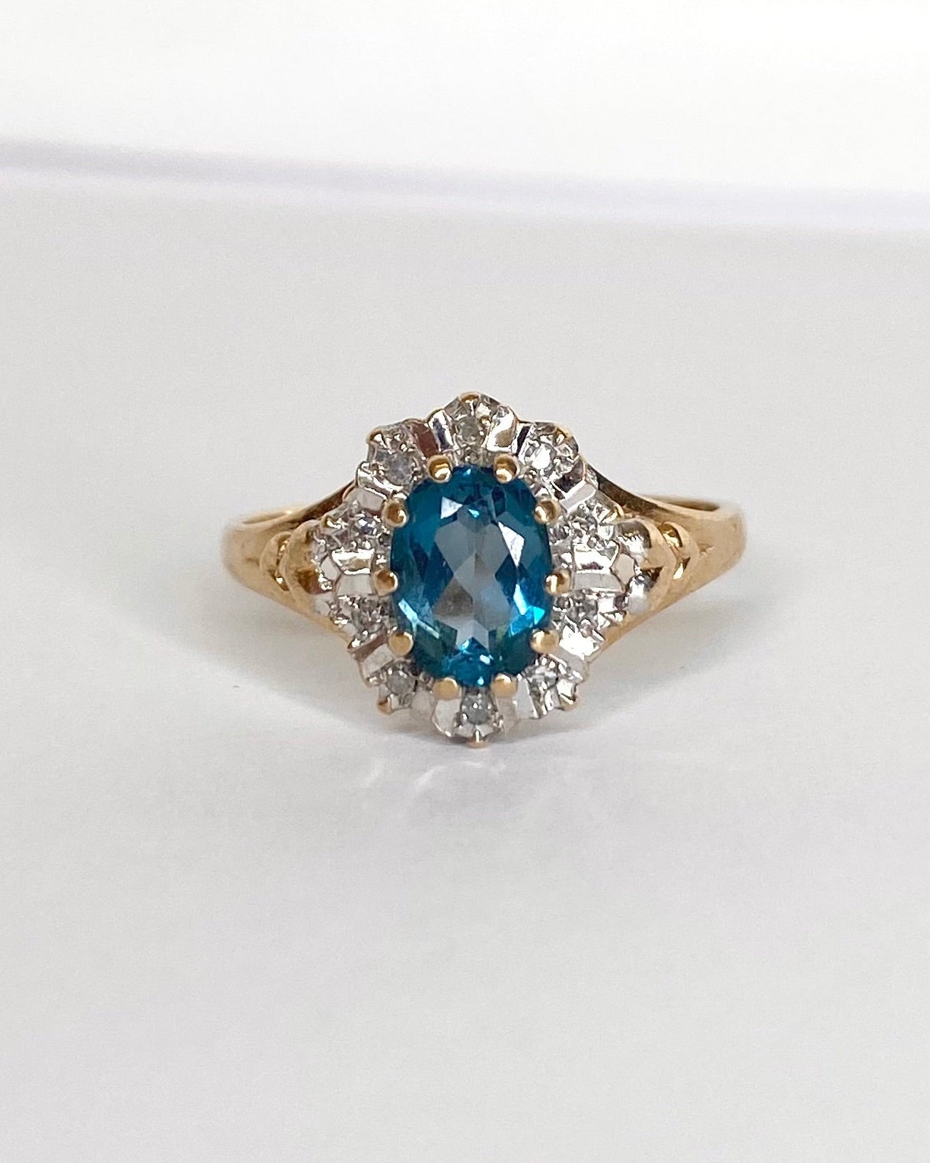 Bague Marguerite Topaze 1.20 carat & Diamants "Tihoa" - Elliade Paris