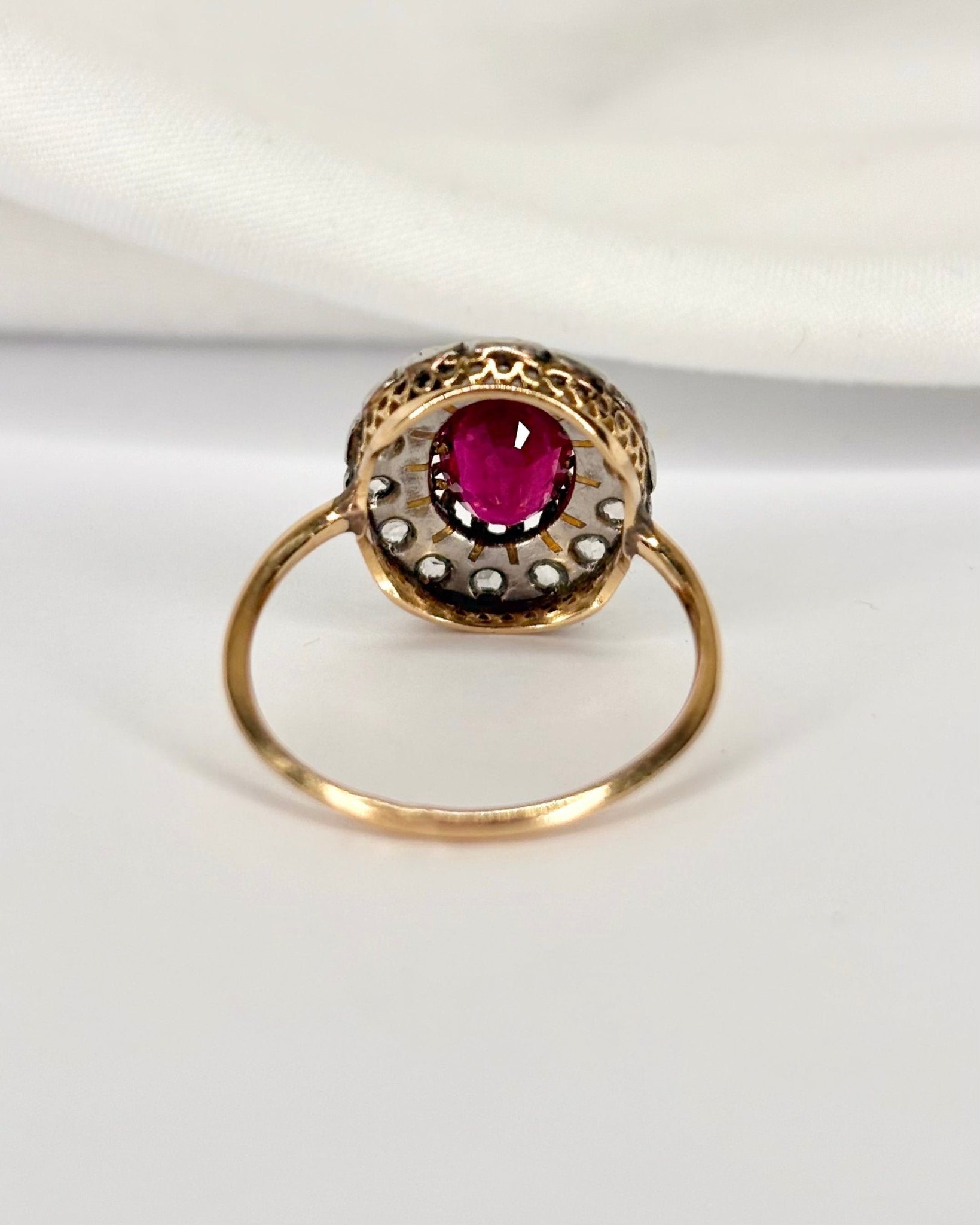 Bague Marguerite Tourmaline Rose 1.10 carat & Diamants "Nirina" - Elliade Paris
