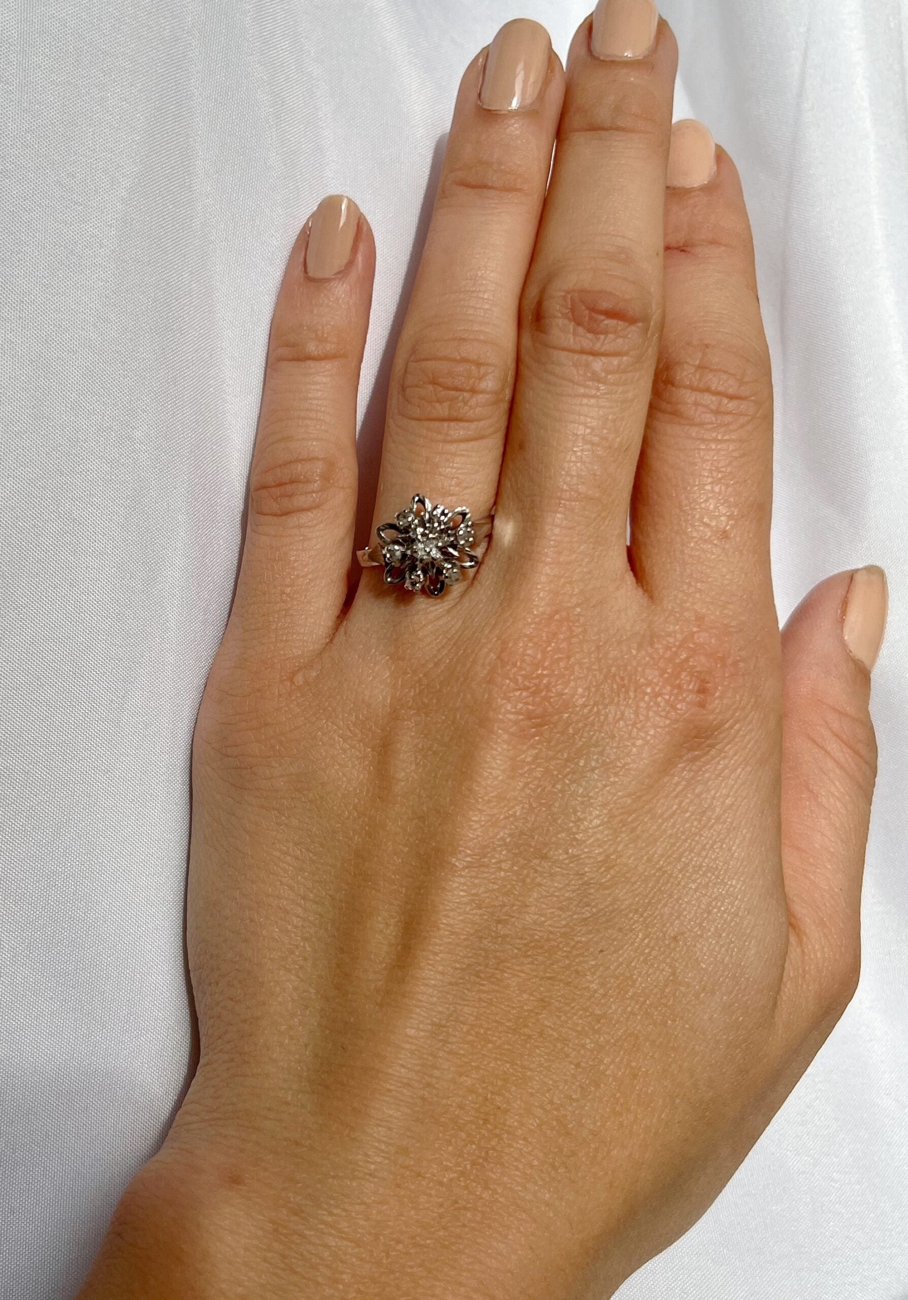 Bague Marguerite or gris et diamants "Kim"
