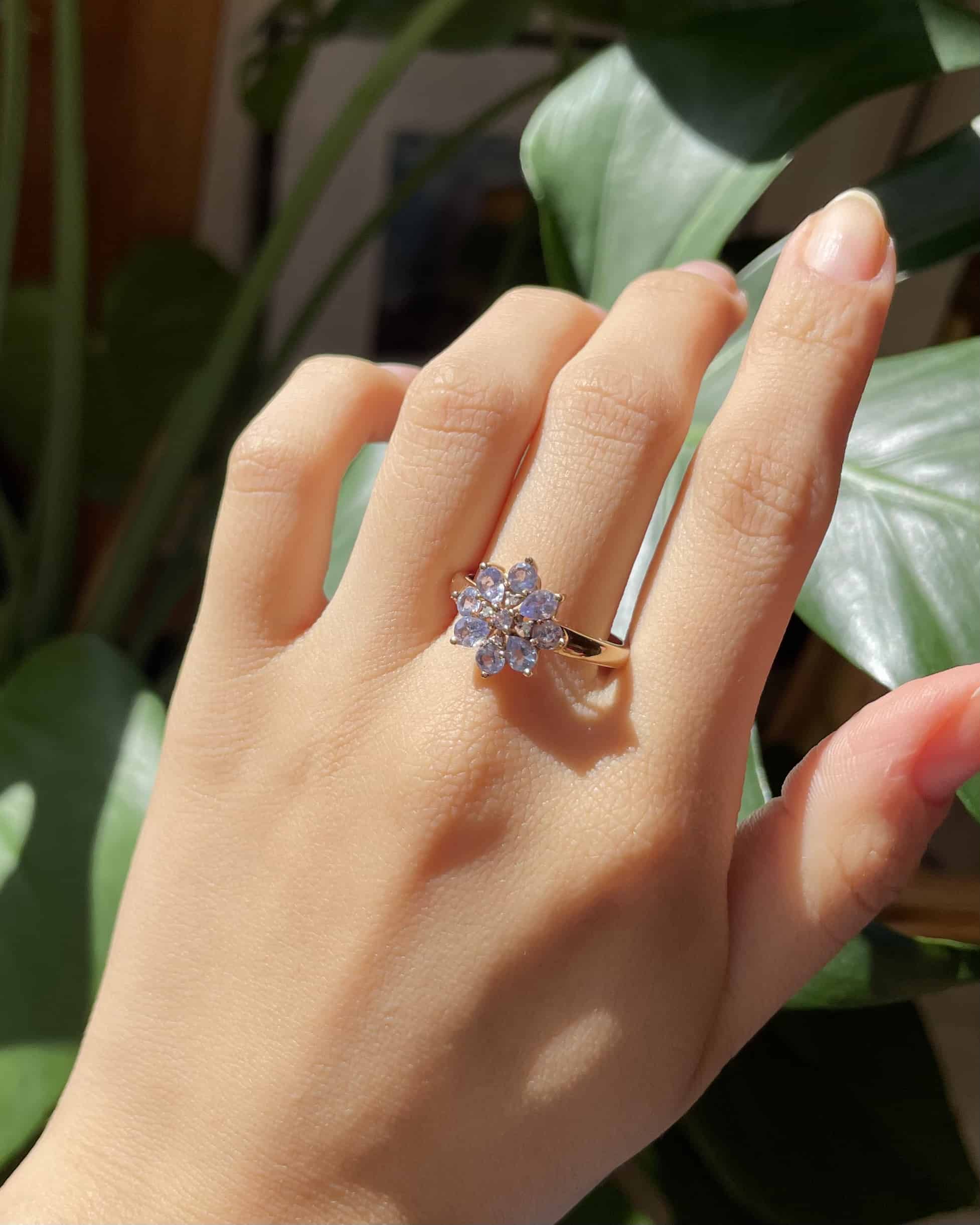 Bague Marguerite 9 Tanzanites & 4 Diamants "Orchidée"