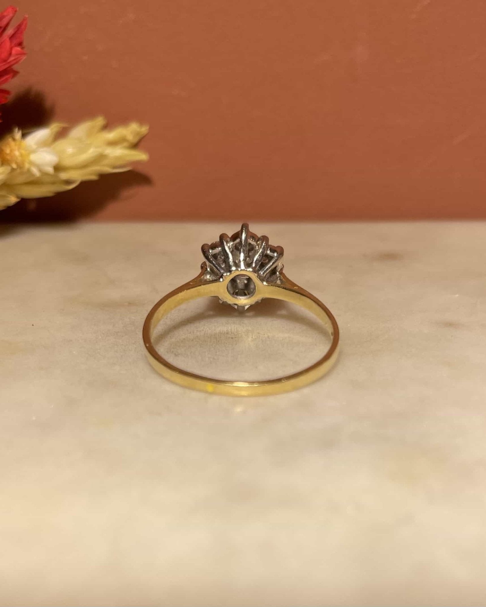 Bague Marguerite Vintage Diamants 0.75 carat "Simone" - Elliade Paris